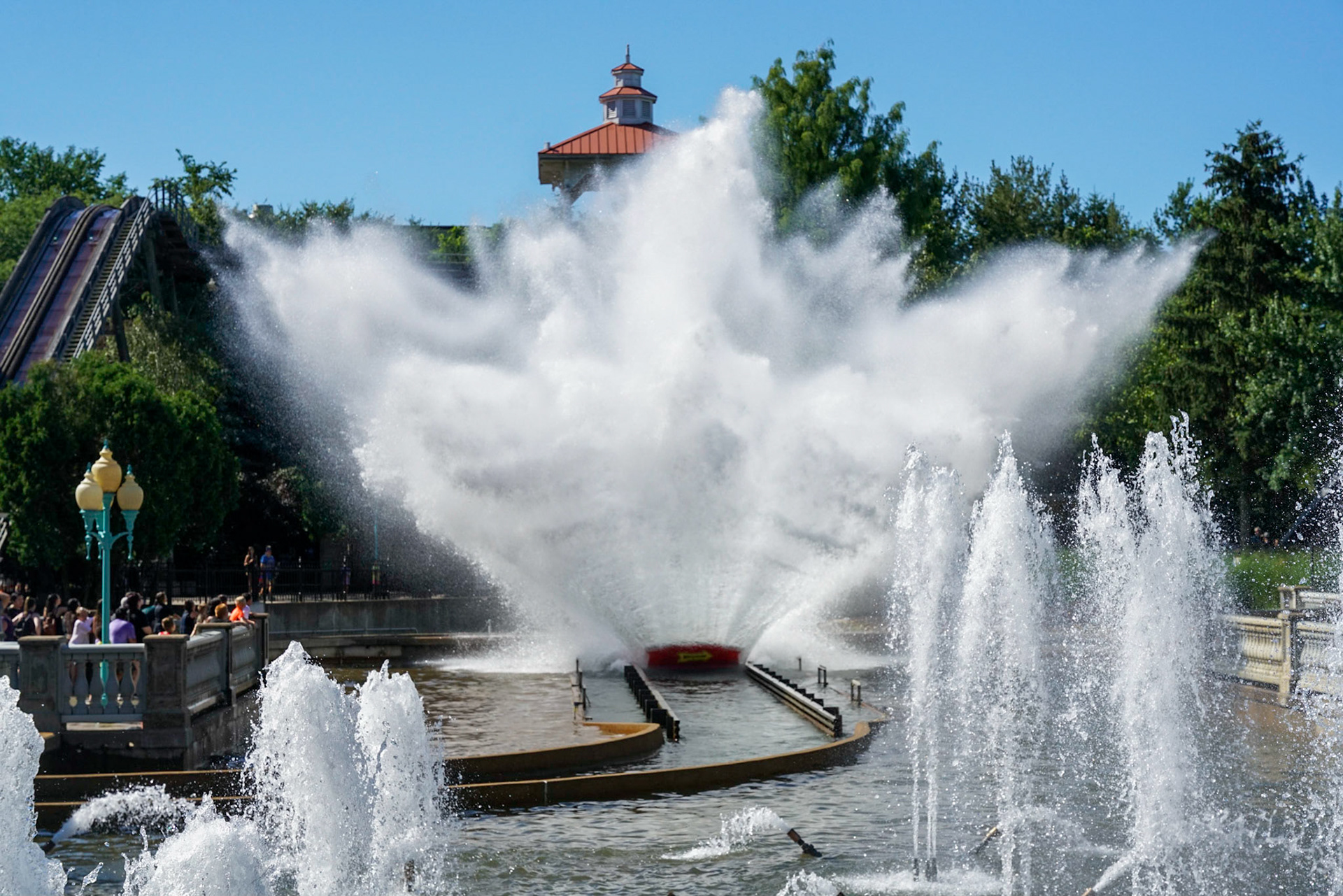 Photo by Jon Roost (www.jonroostphotos.com)