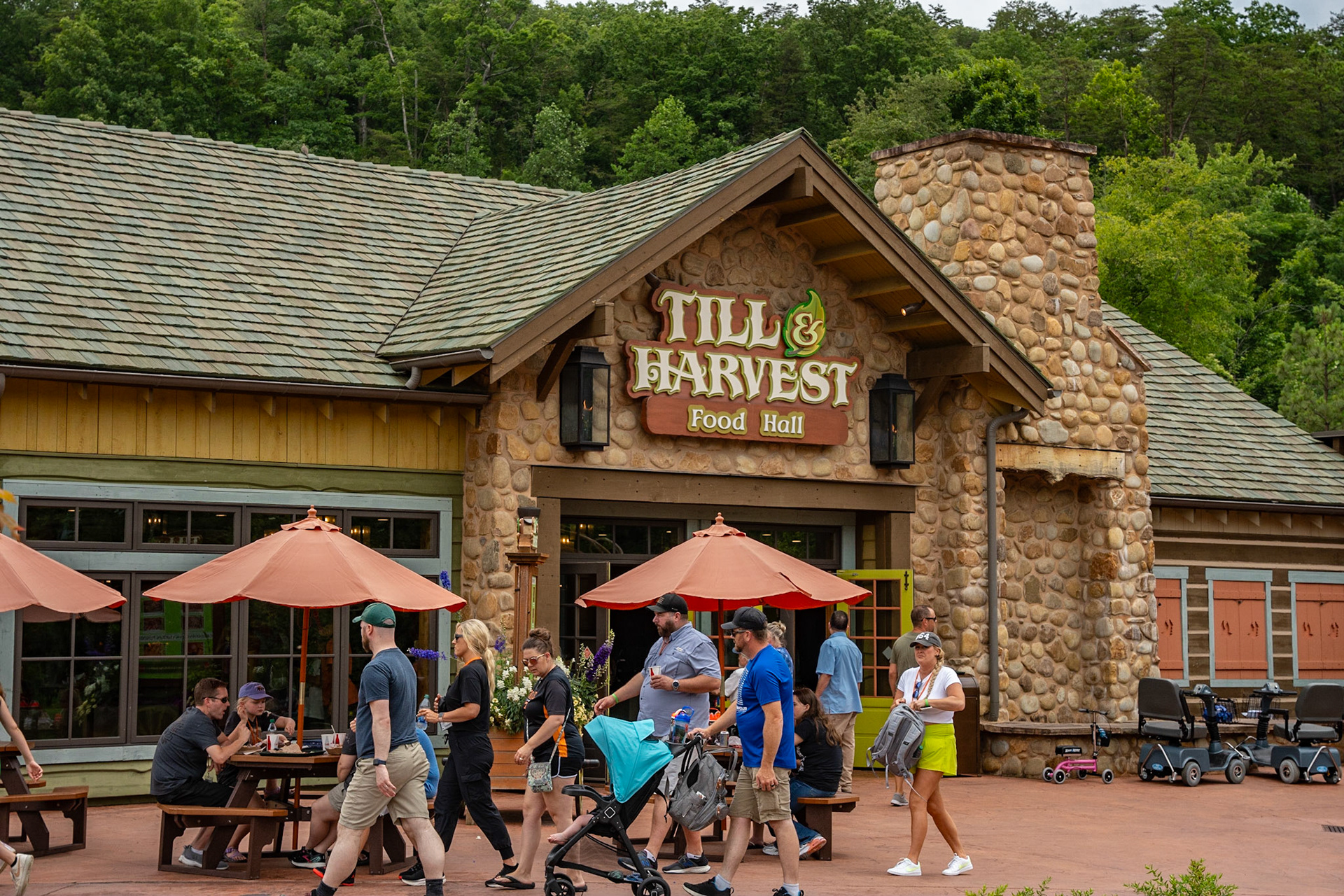 Photo by Jon Roost (www.jonroostphotos.com)