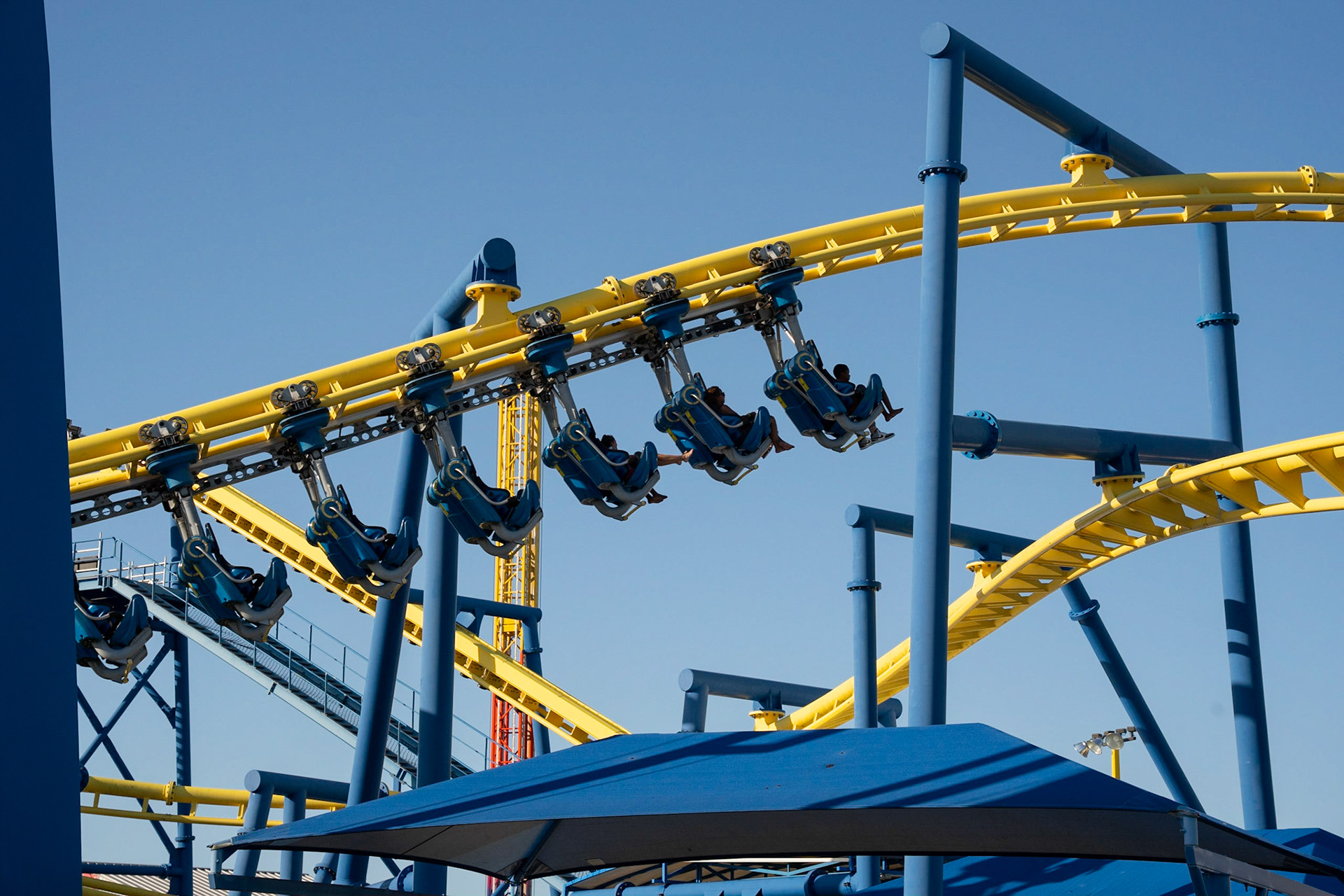 Photo by Jon Roost (www.jonroostphotos.com)