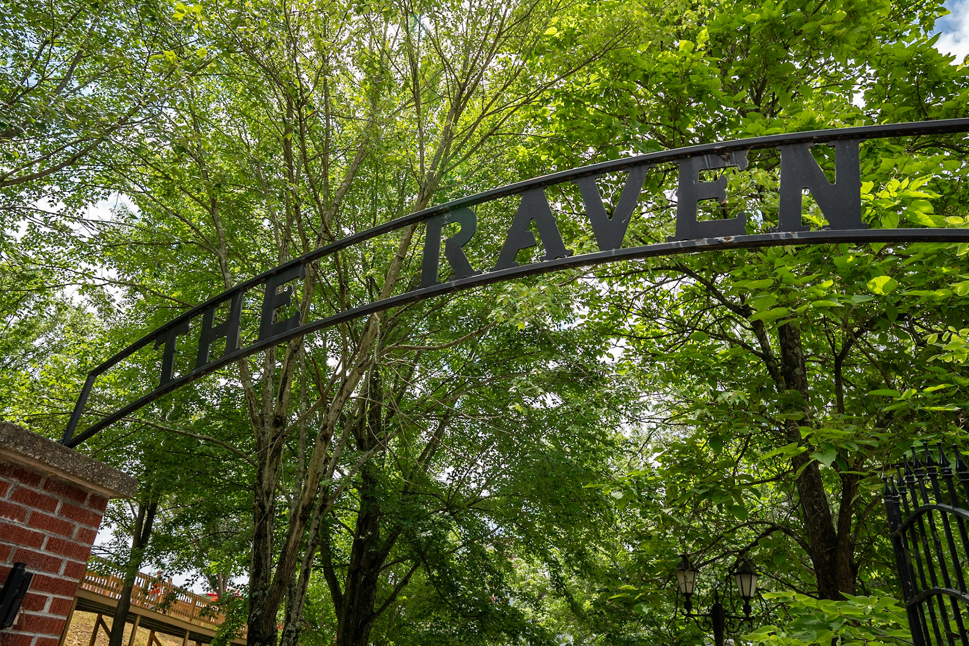 Photo by Jon Roost (www.jonroostphotos.com)