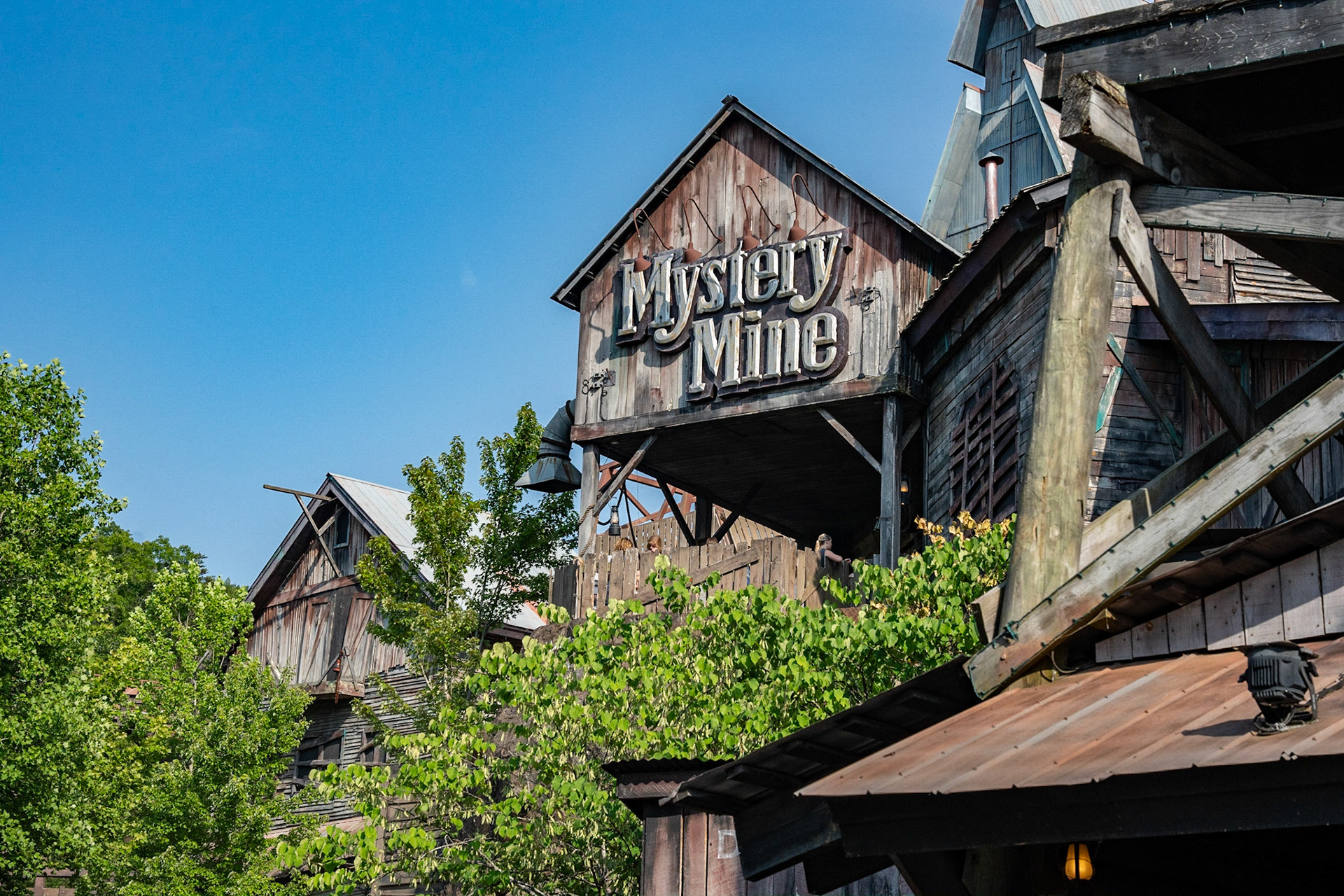 Photo by Jon Roost (www.jonroostphotos.com)