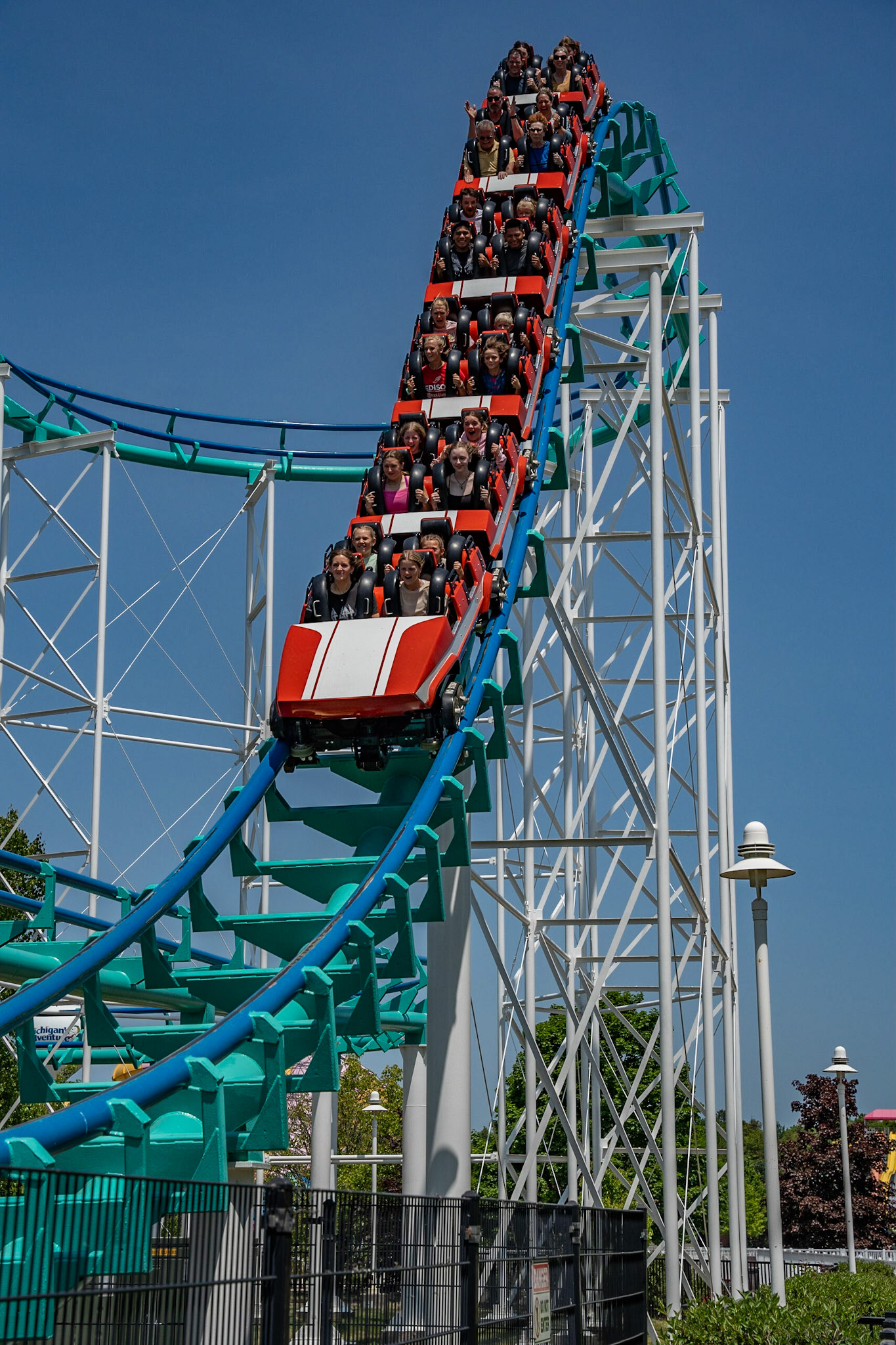 Photo by Jon Roost (www.jonroostphotos.com)