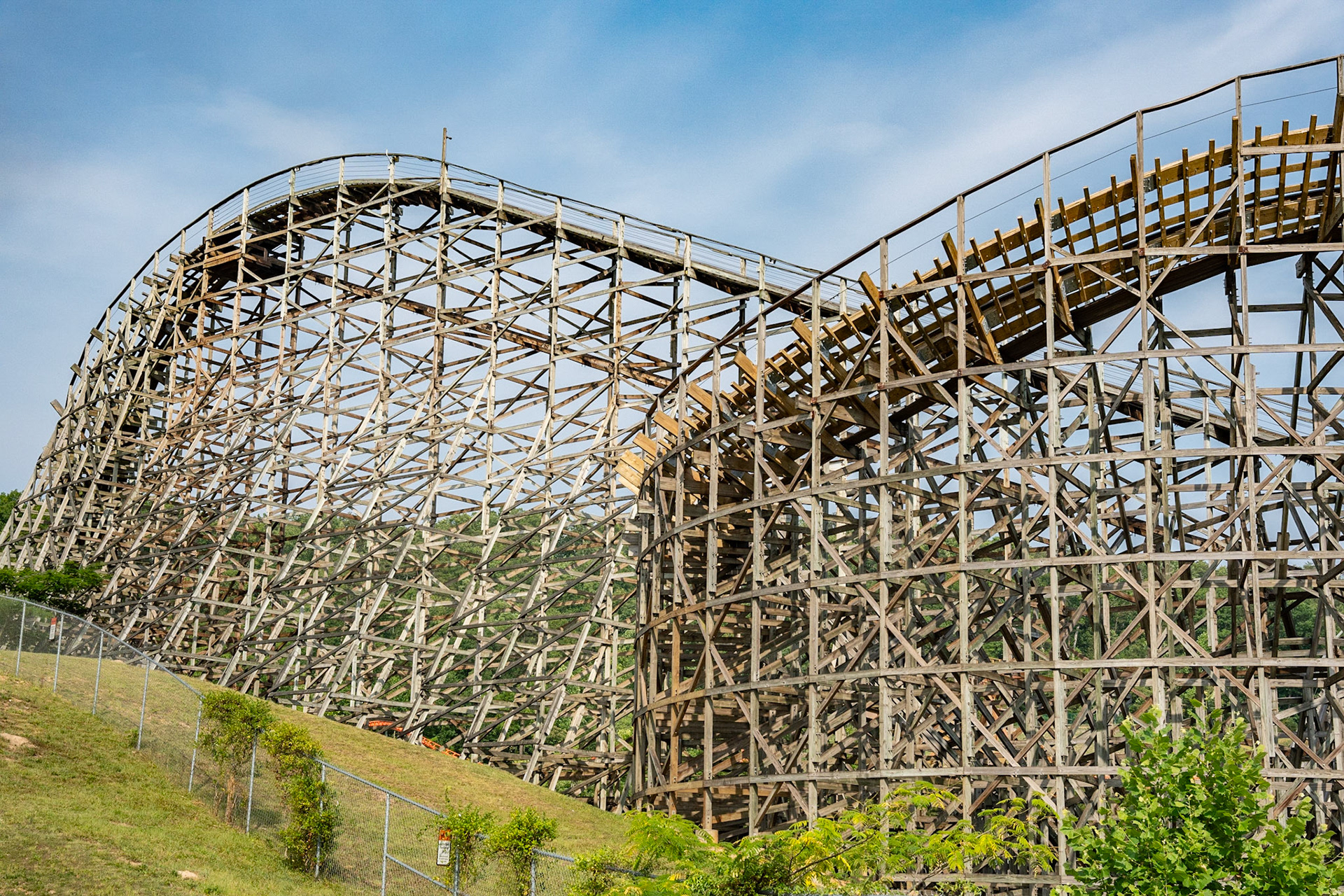 Photo by Jon Roost (www.jonroostphotos.com)