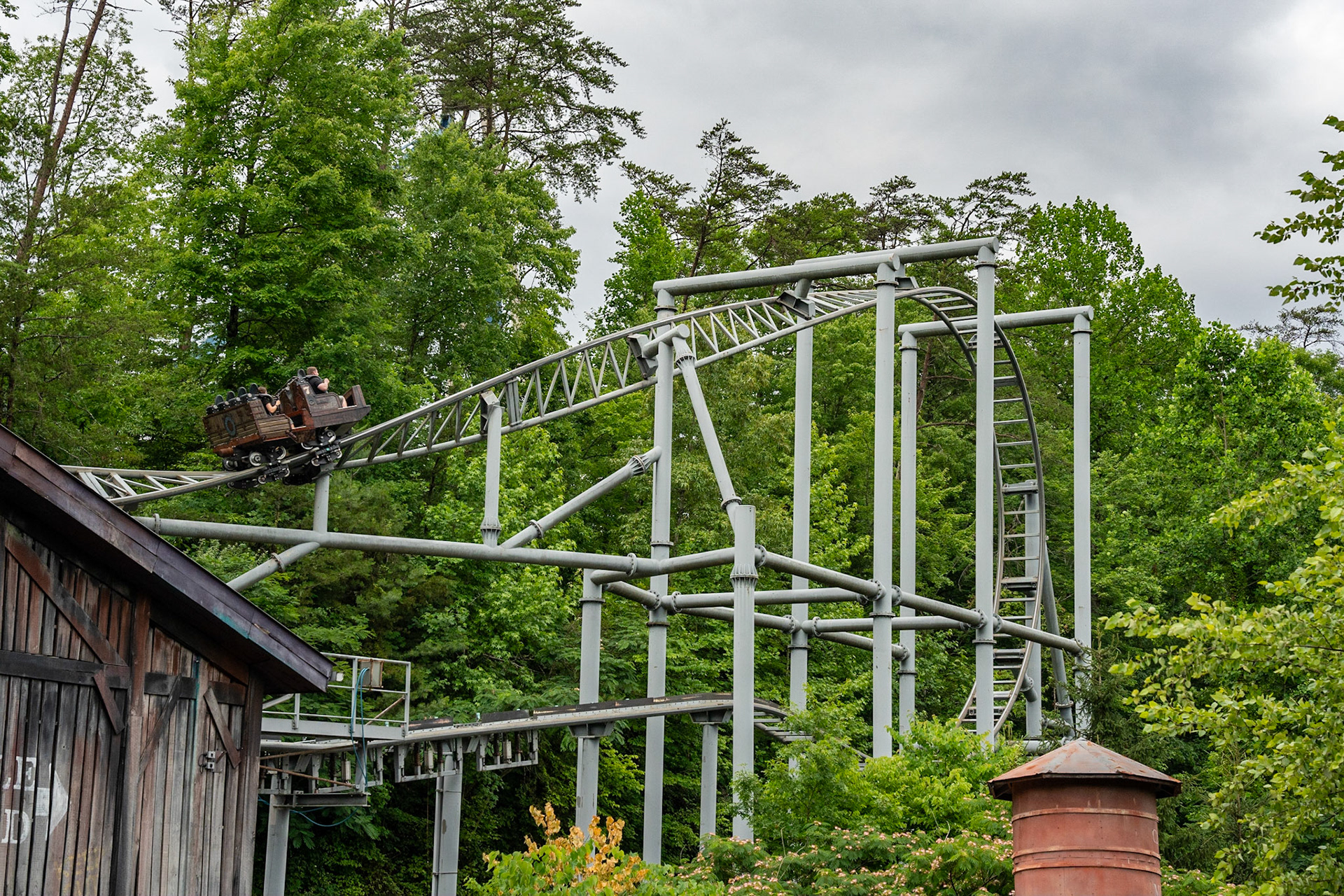 Photo by Jon Roost (www.jonroostphotos.com)