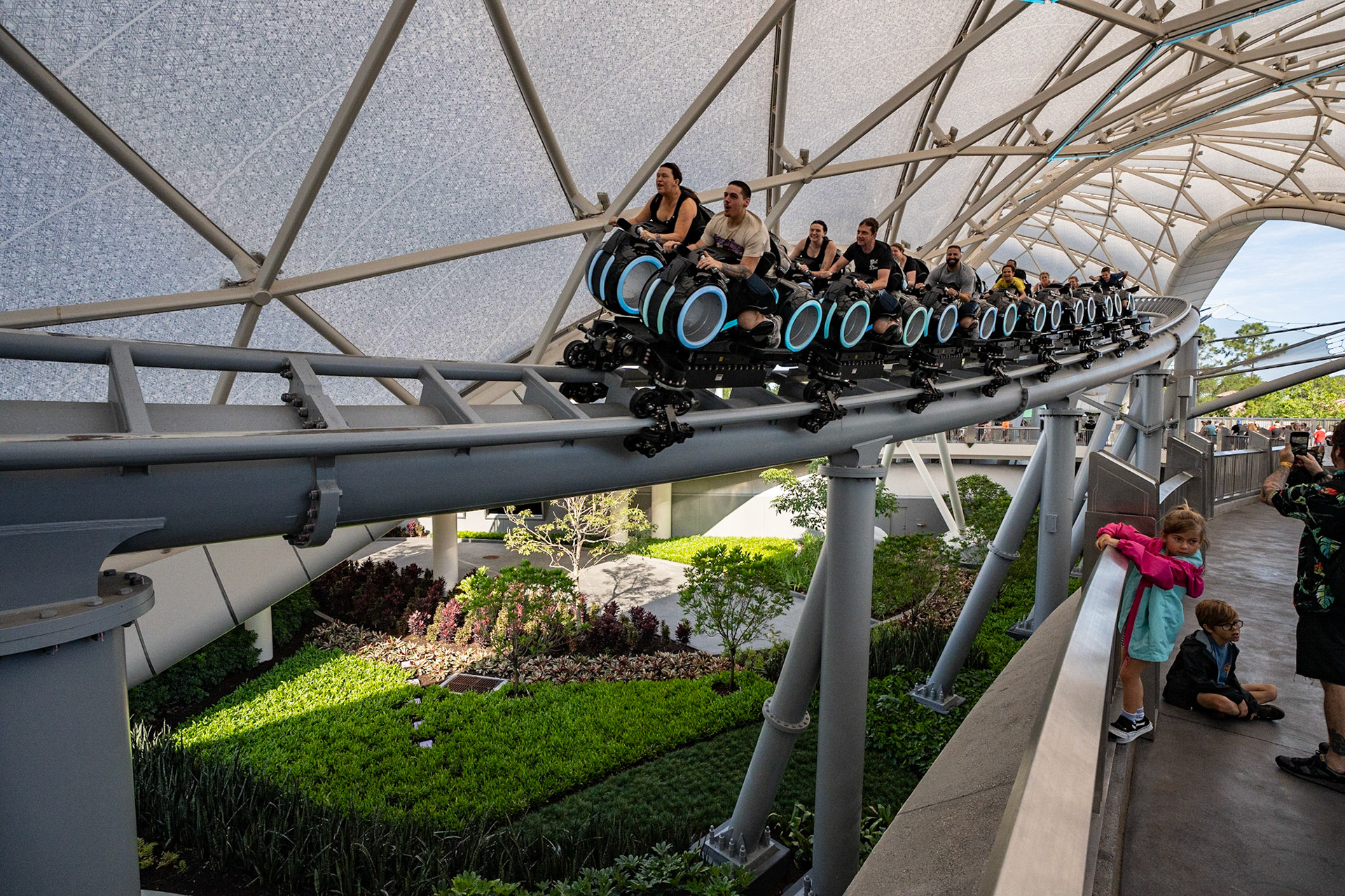 Photo by Jon Roost (www.jonroostphotos.com)