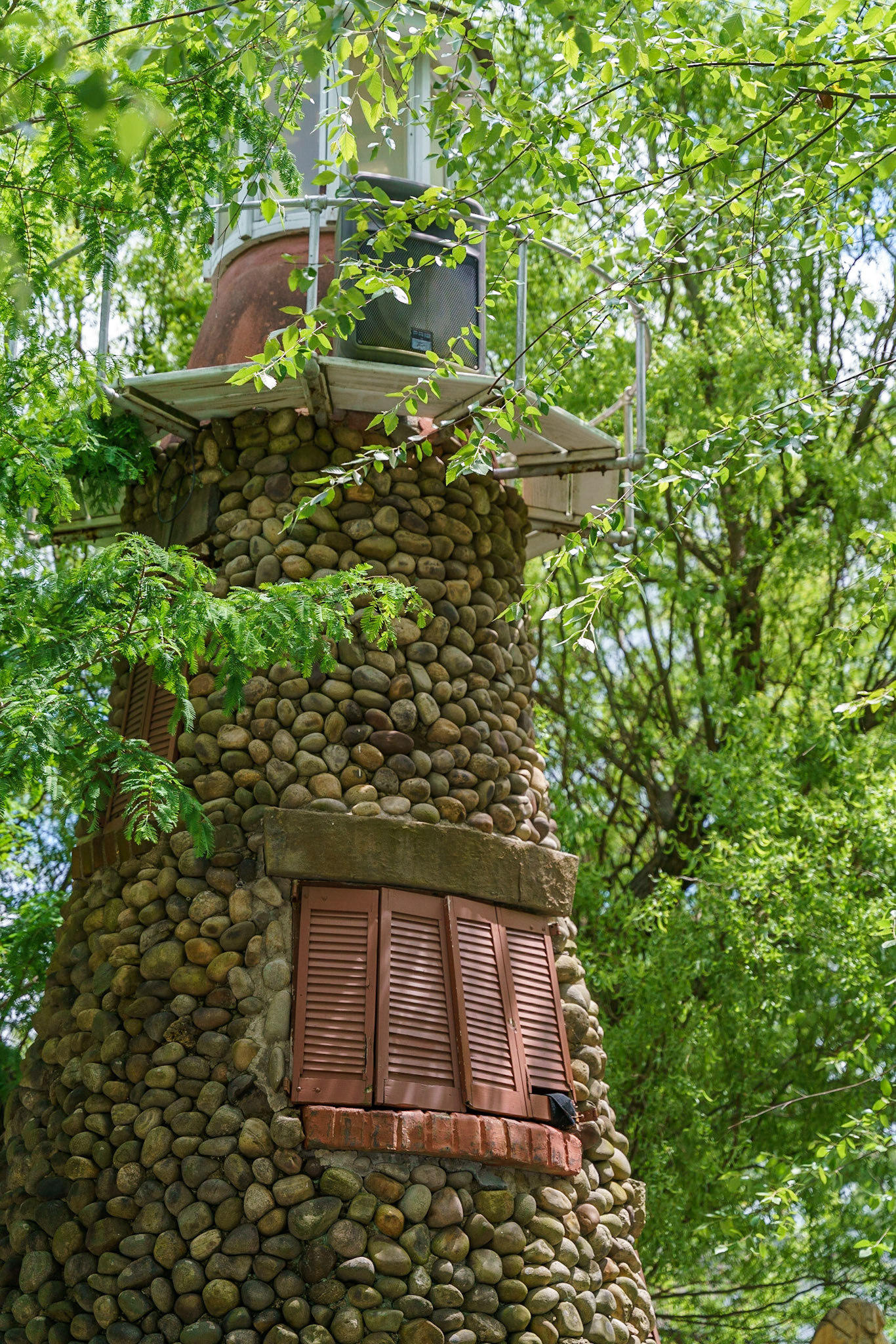 Photo by Jon Roost (www.jonroostphotos.com)