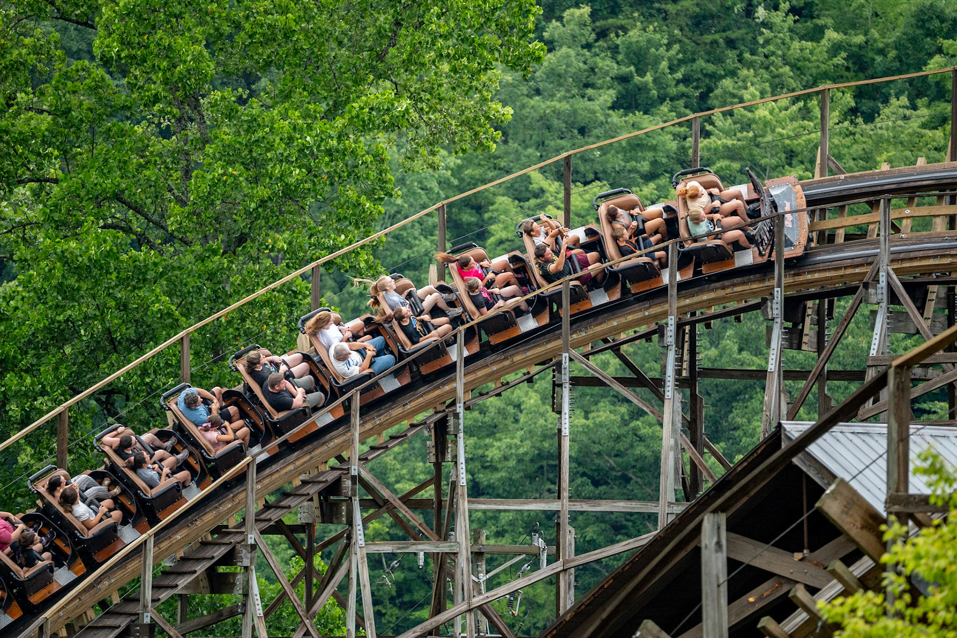 Photo by Jon Roost (www.jonroostphotos.com)