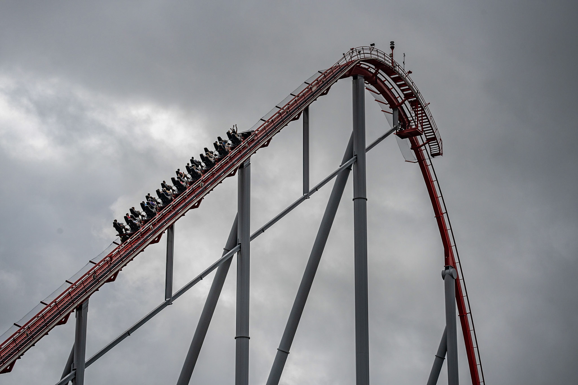 Photo by Jon Roost (www.jonroostphotos.com)