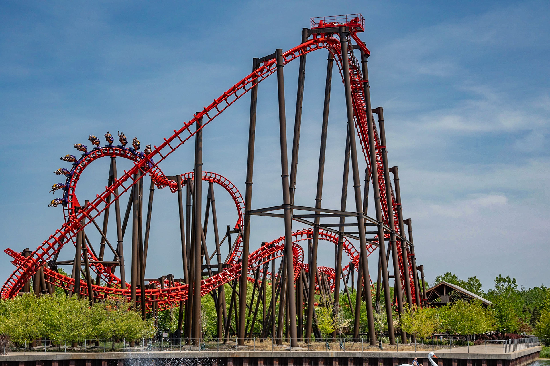 Photo by Jon Roost (www.jonroostphotos.com)