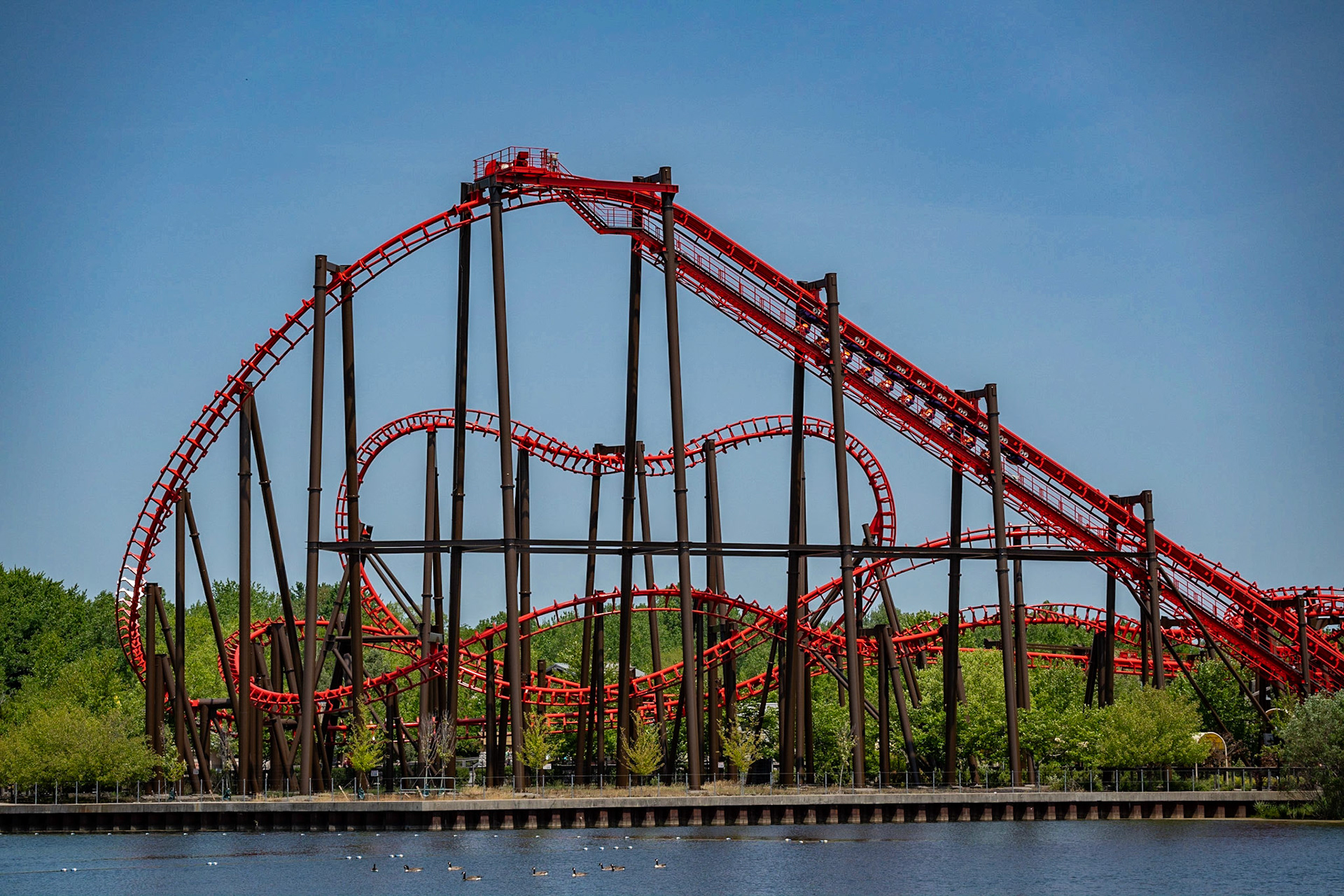 Photo by Jon Roost (www.jonroostphotos.com)