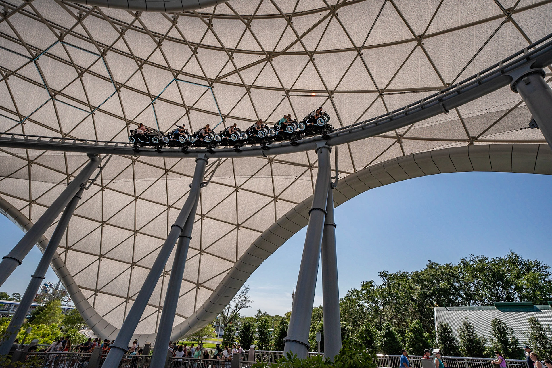 Photo by Jon Roost (www.jonroostphotos.com)