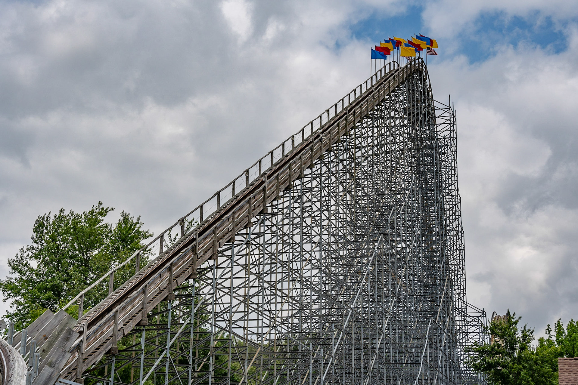 Photo by Jon Roost (www.jonroostphotos.com)