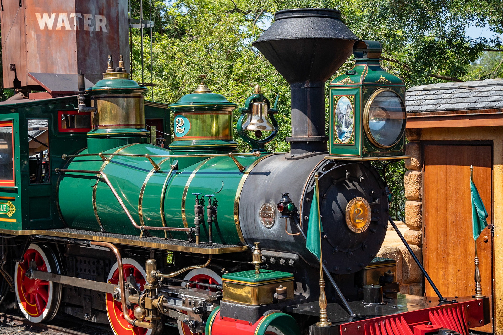 Photo by Jon Roost (www.jonroostphotos.com)