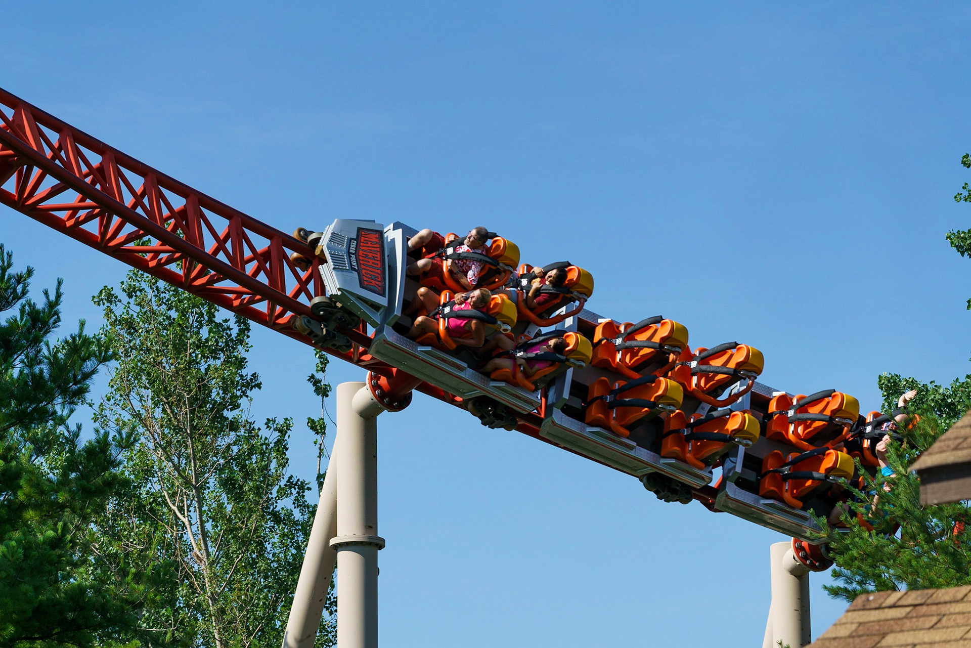 Photo by Jon Roost (www.jonroostphotos.com)