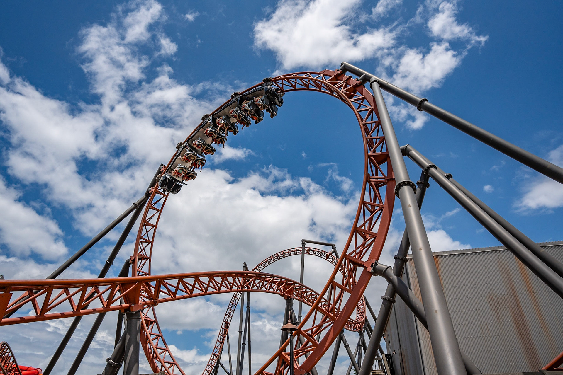 Photo by Jon Roost (www.jonroostphotos.com)