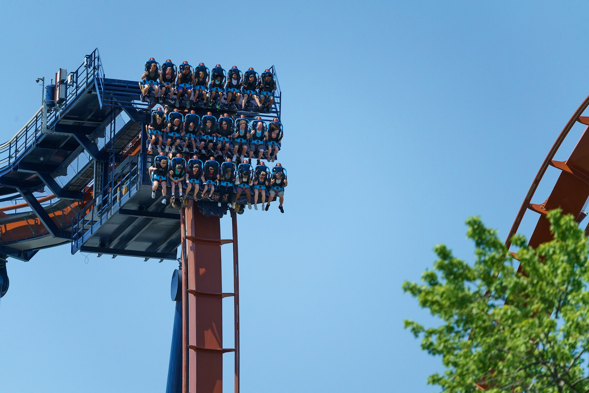 Photo by Jon Roost (www.jonroostphotos.com)