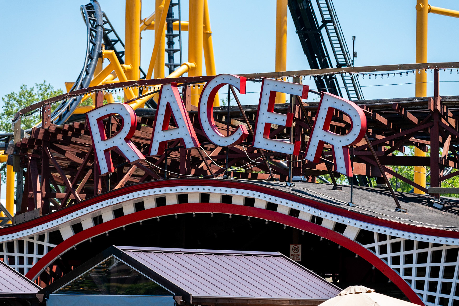 Photo by Jon Roost (www.jonroostphotos.com)