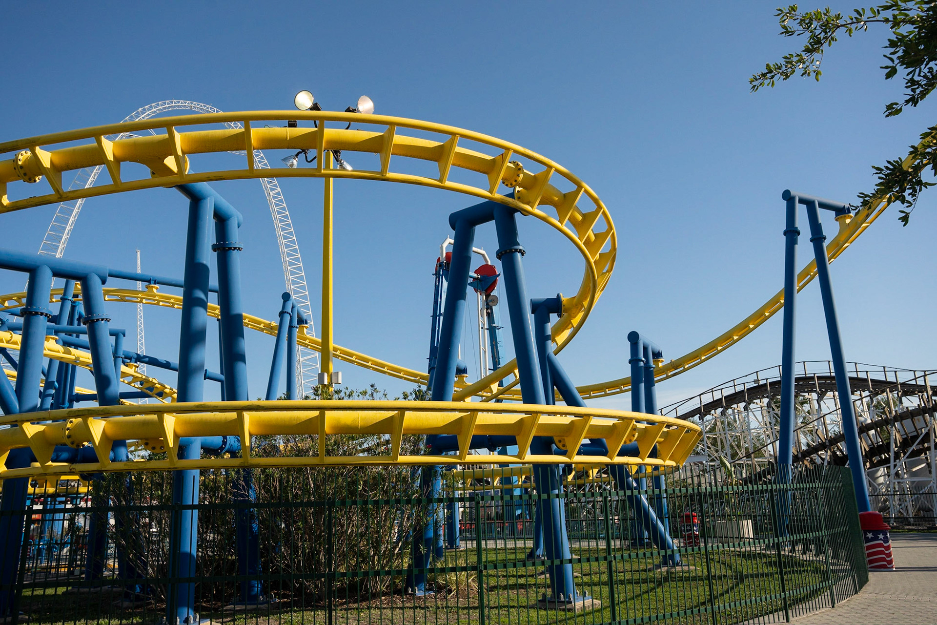 Photo by Jon Roost (www.jonroostphotos.com)