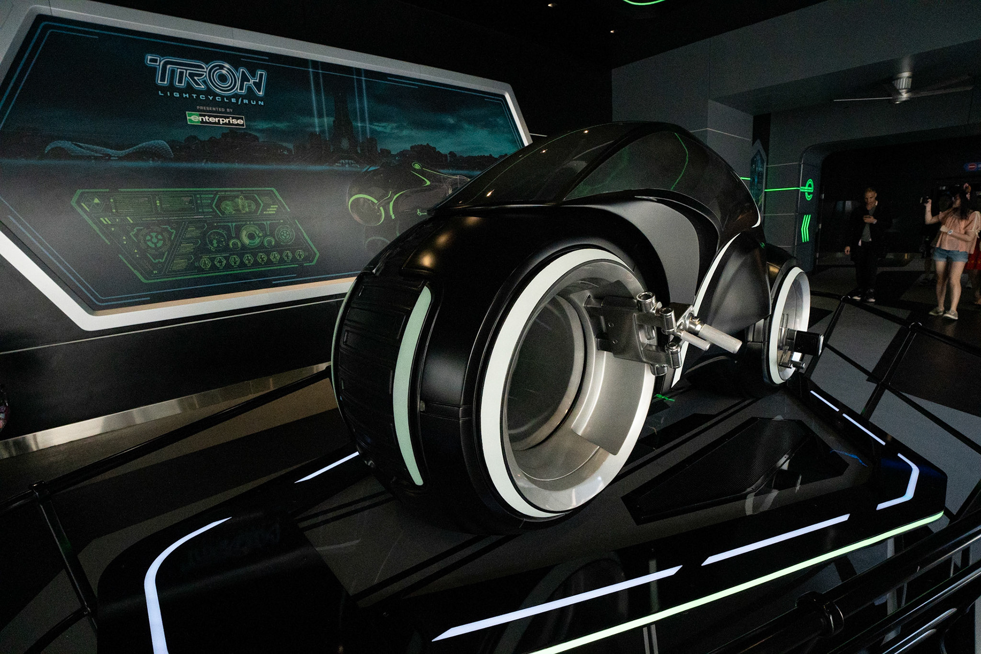 Photo by Jon Roost (www.jonroostphotos.com)