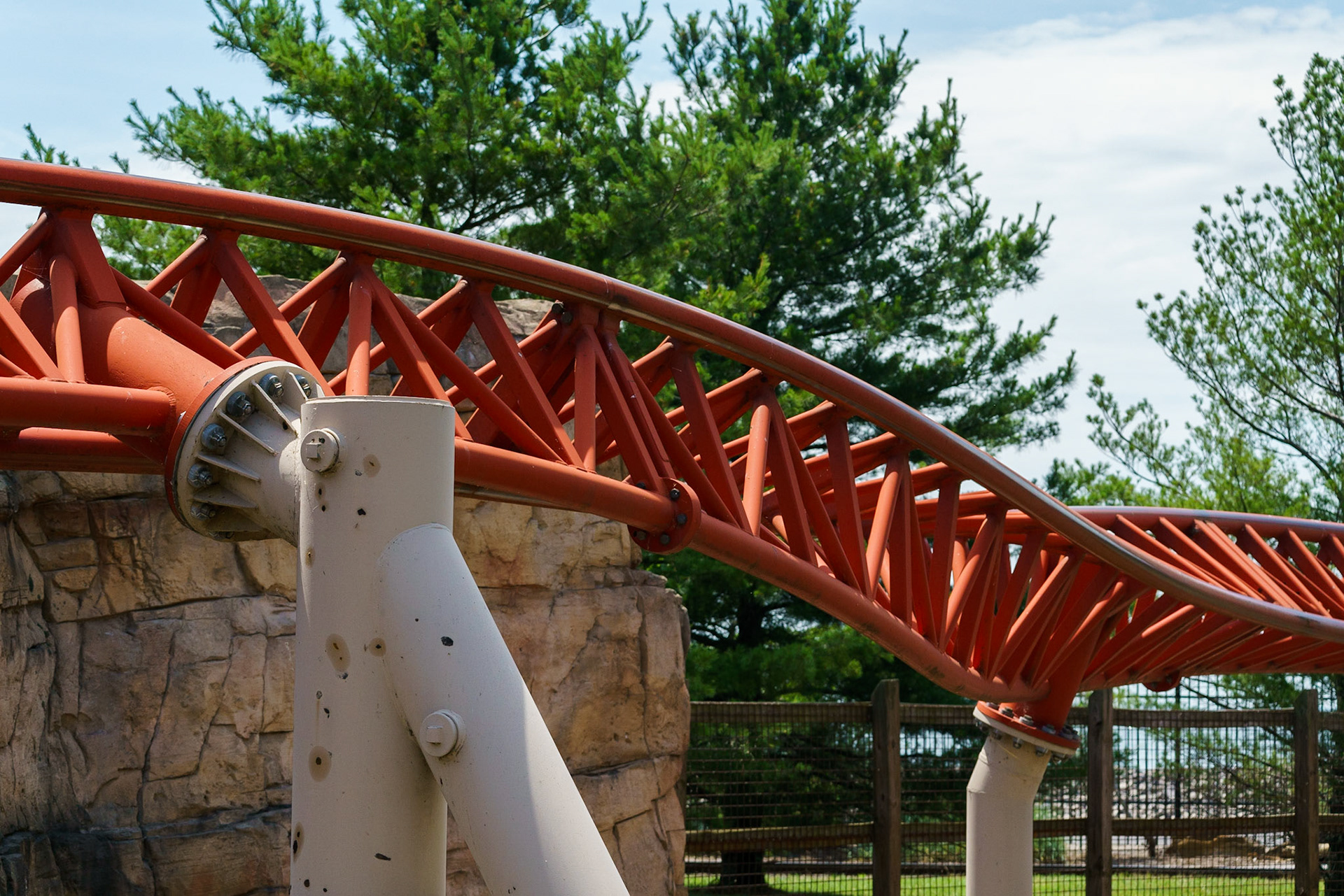 Photo by Jon Roost (www.jonroostphotos.com)