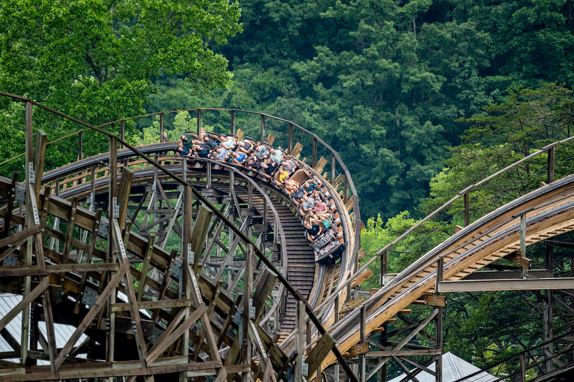 Photo by Jon Roost (www.jonroostphotos.com)