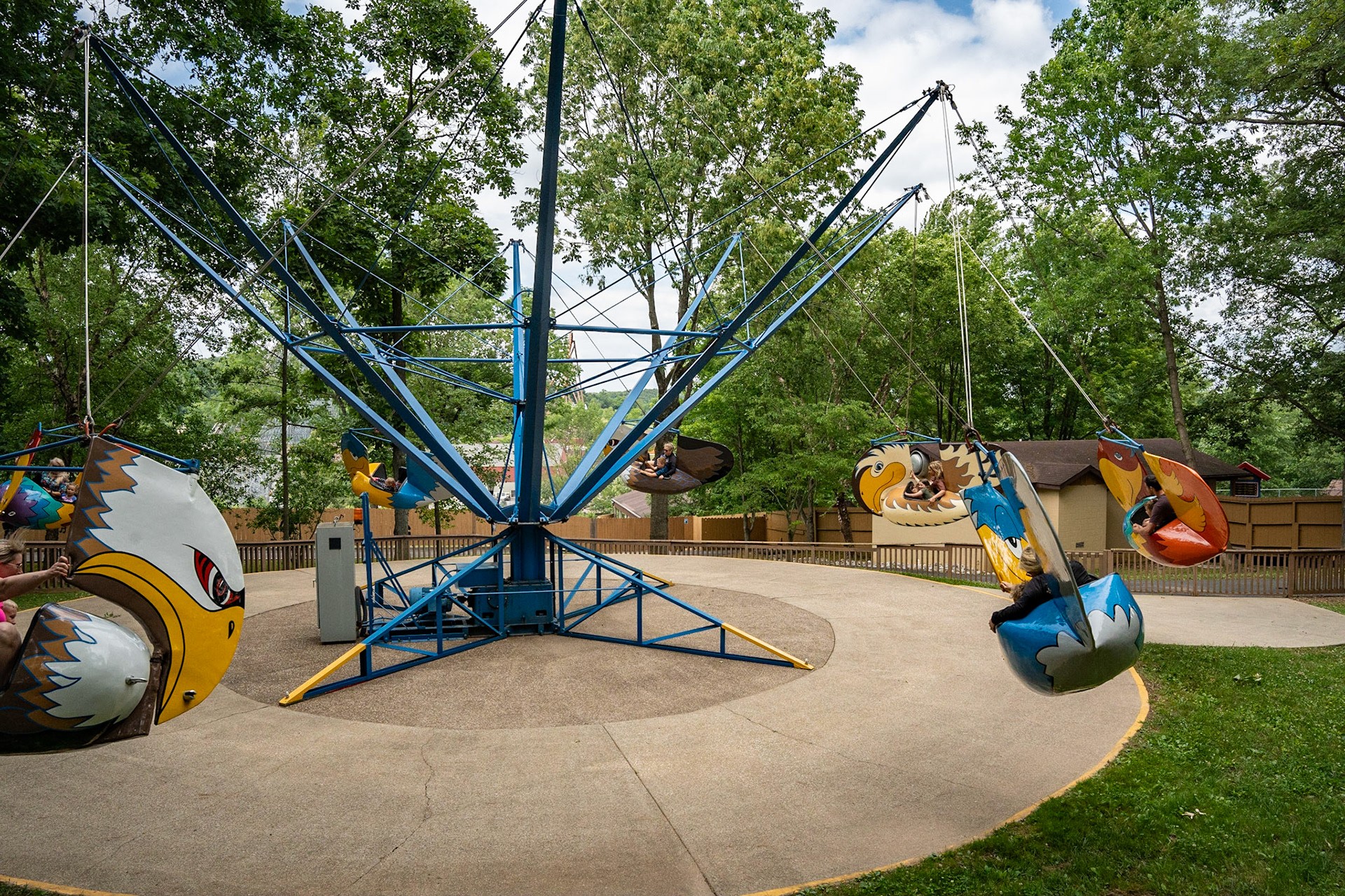 Photo by Jon Roost (www.jonroostphotos.com)