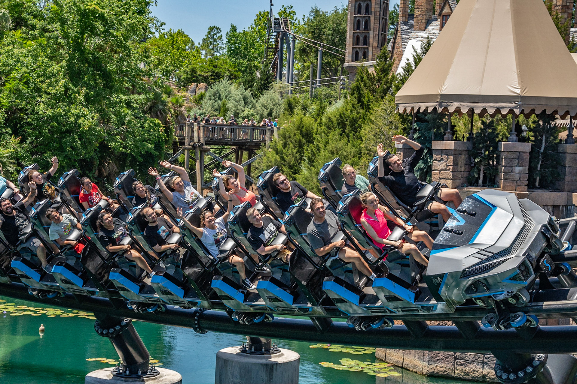 Photo by Jon Roost (www.jonroostphotos.com)