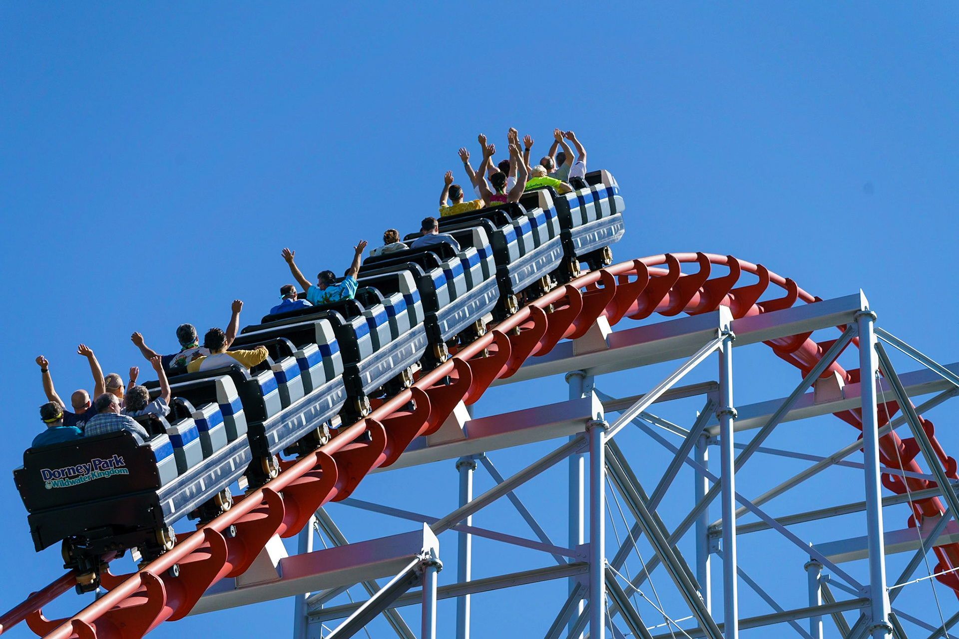 Photo by Jon Roost (www.jonroostphotos.com)