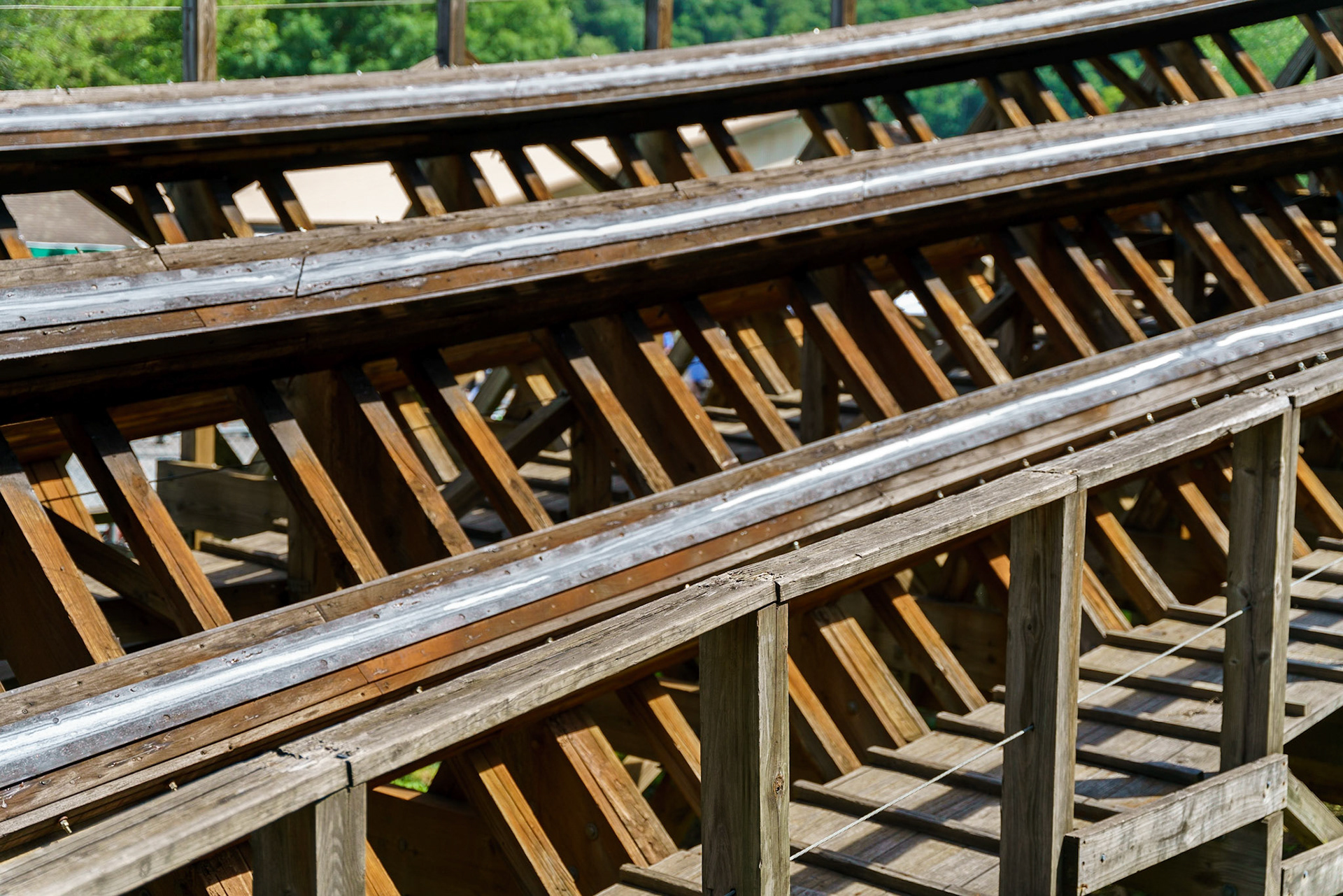 Photo by Jon Roost (www.jonroostphotos.com)