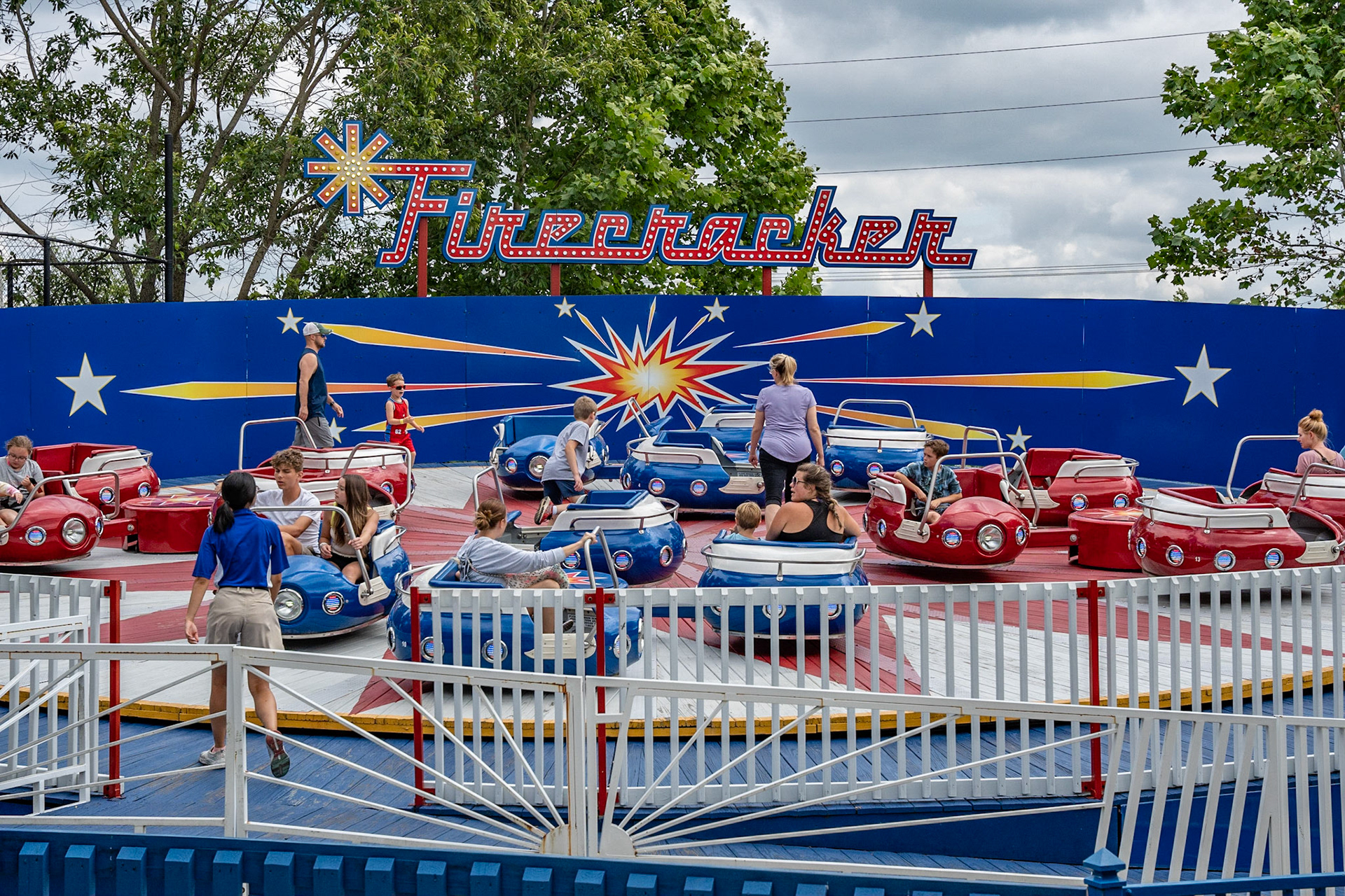 Photo by Jon Roost (www.jonroostphotos.com)