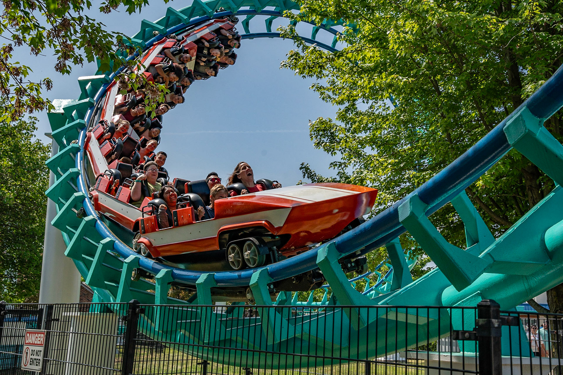 Photo by Jon Roost (www.jonroostphotos.com)