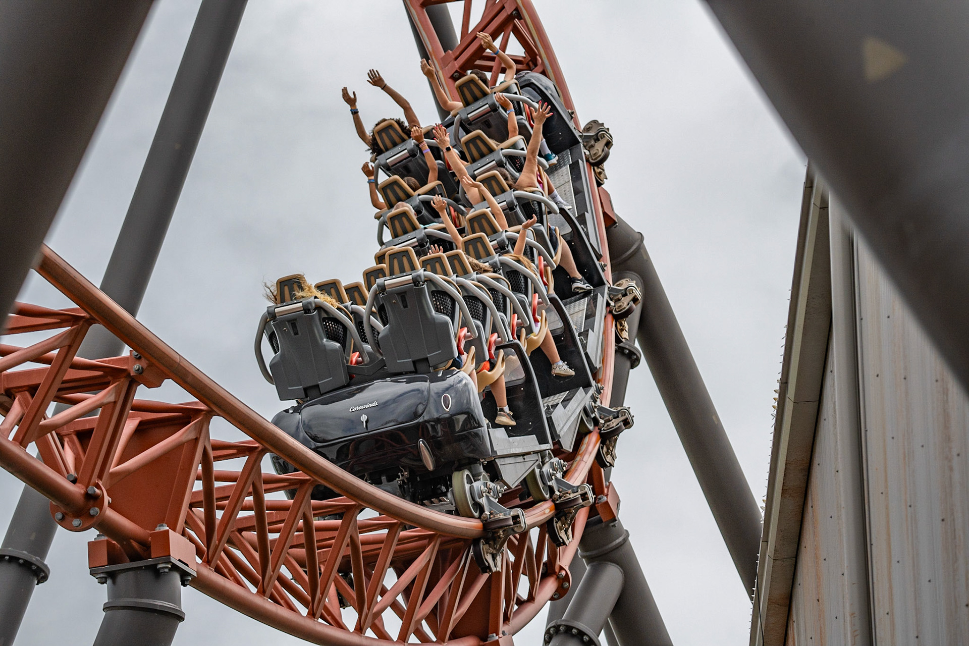 Photo by Jon Roost (www.jonroostphotos.com)