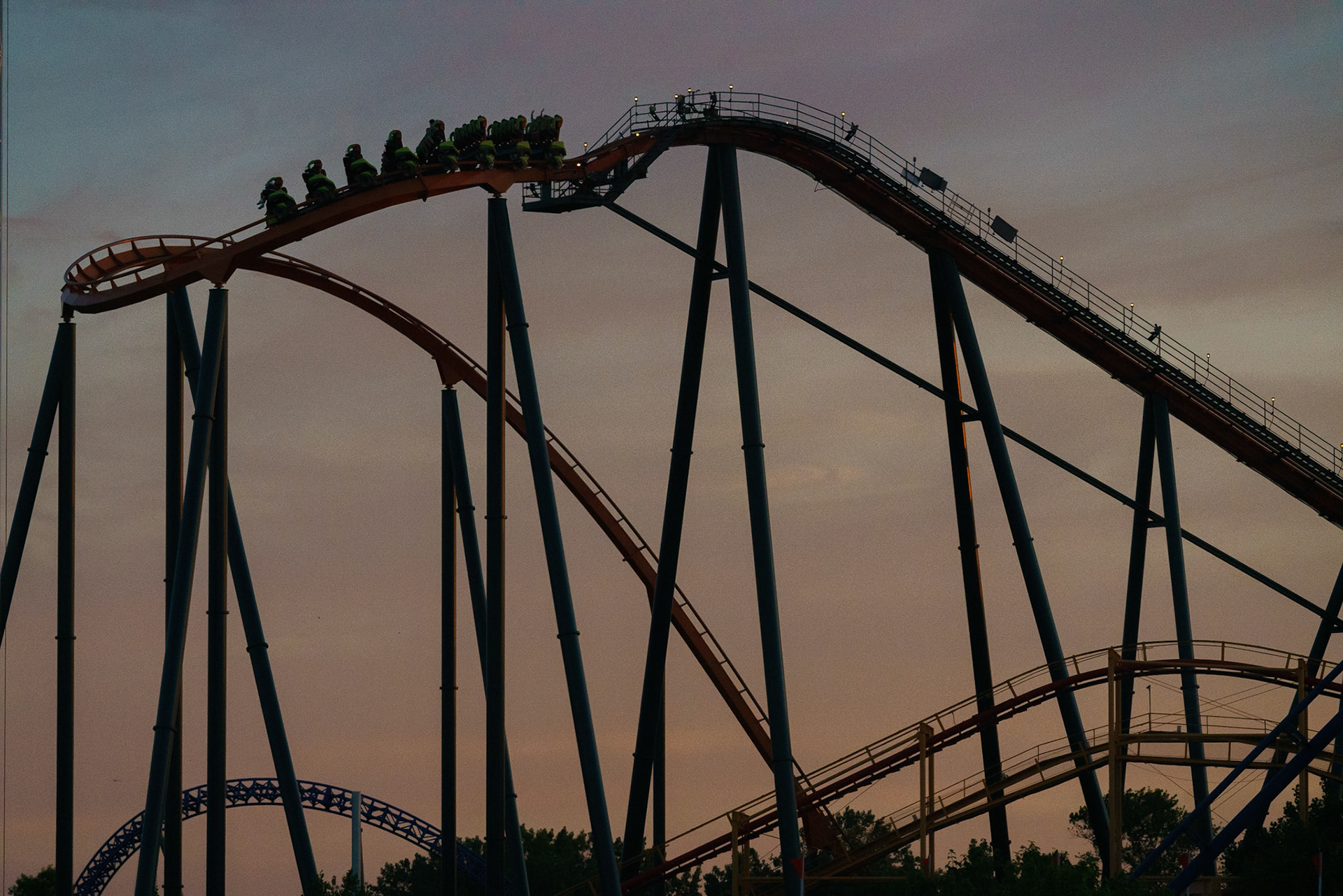 Photo by Jon Roost (www.jonroostphotos.com)