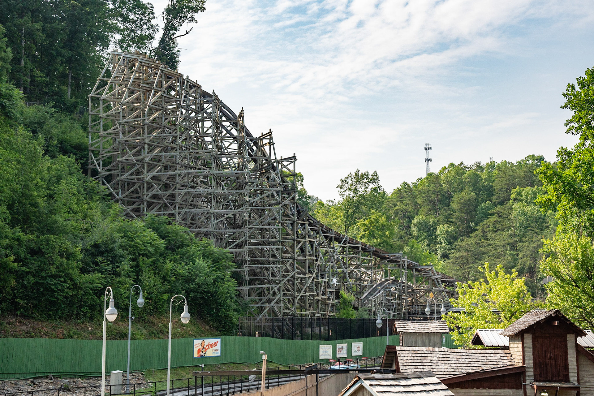 Photo by Jon Roost (www.jonroostphotos.com)