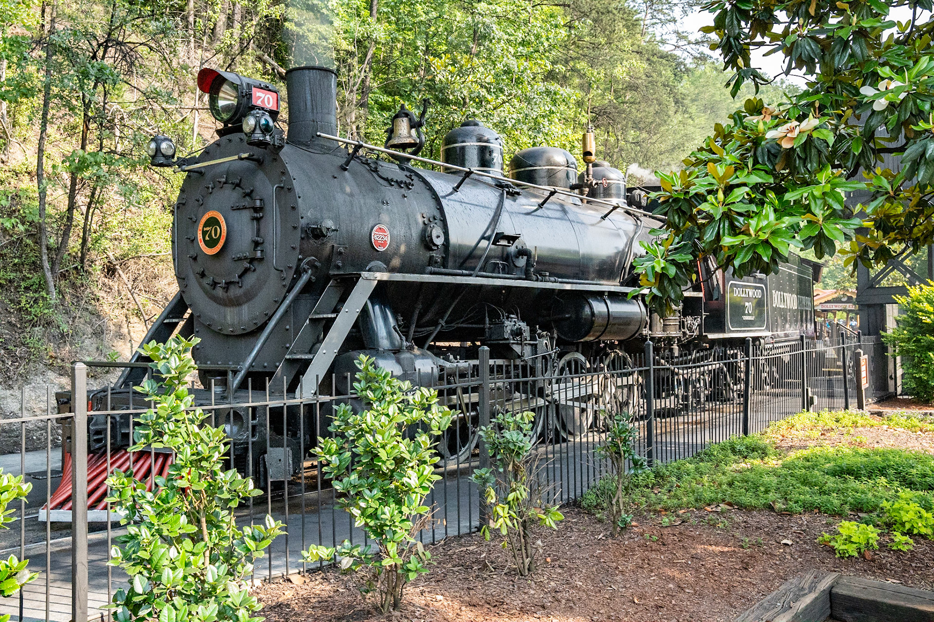 Photo by Jon Roost (www.jonroostphotos.com)