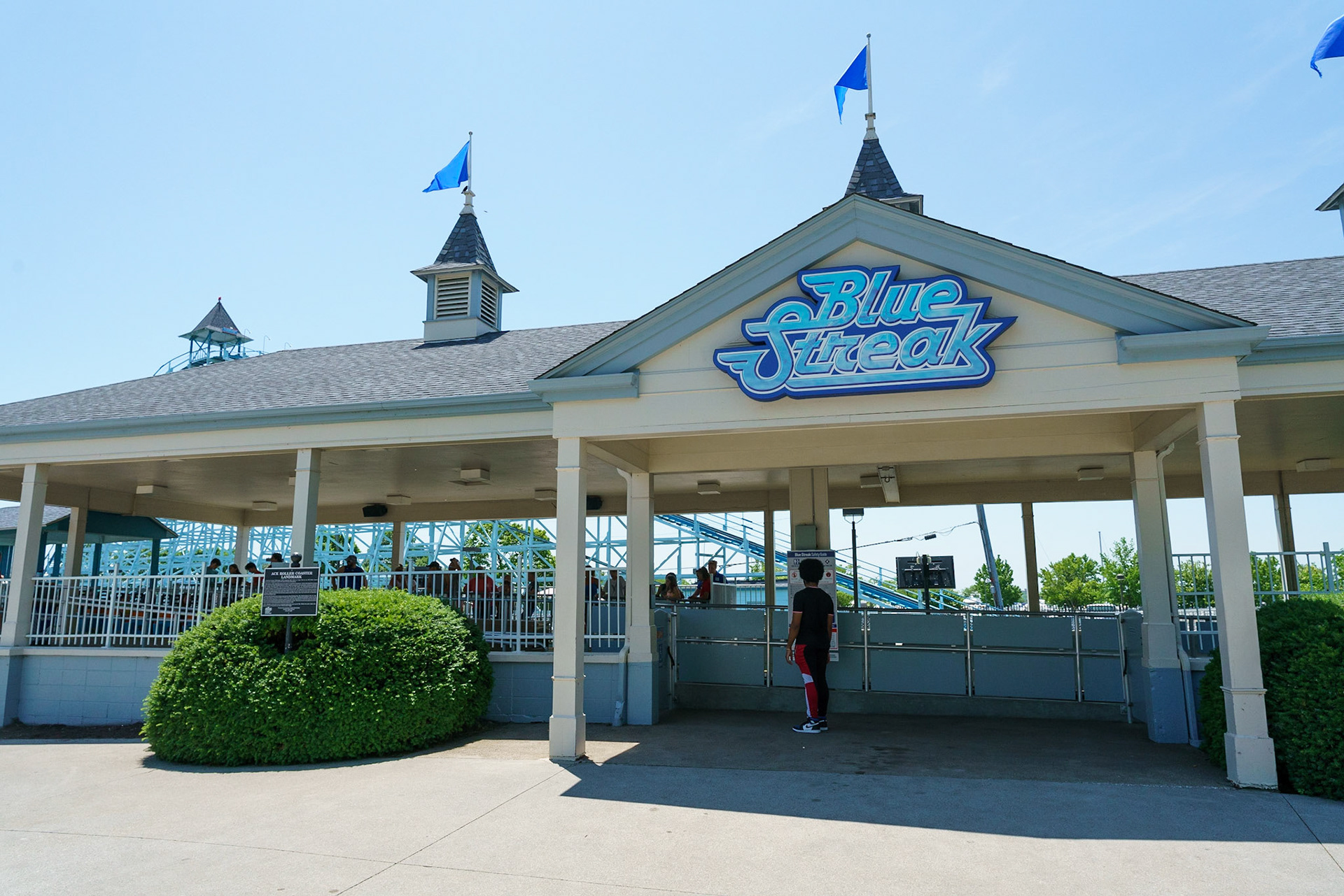 Photo by Jon Roost (www.jonroostphotos.com)