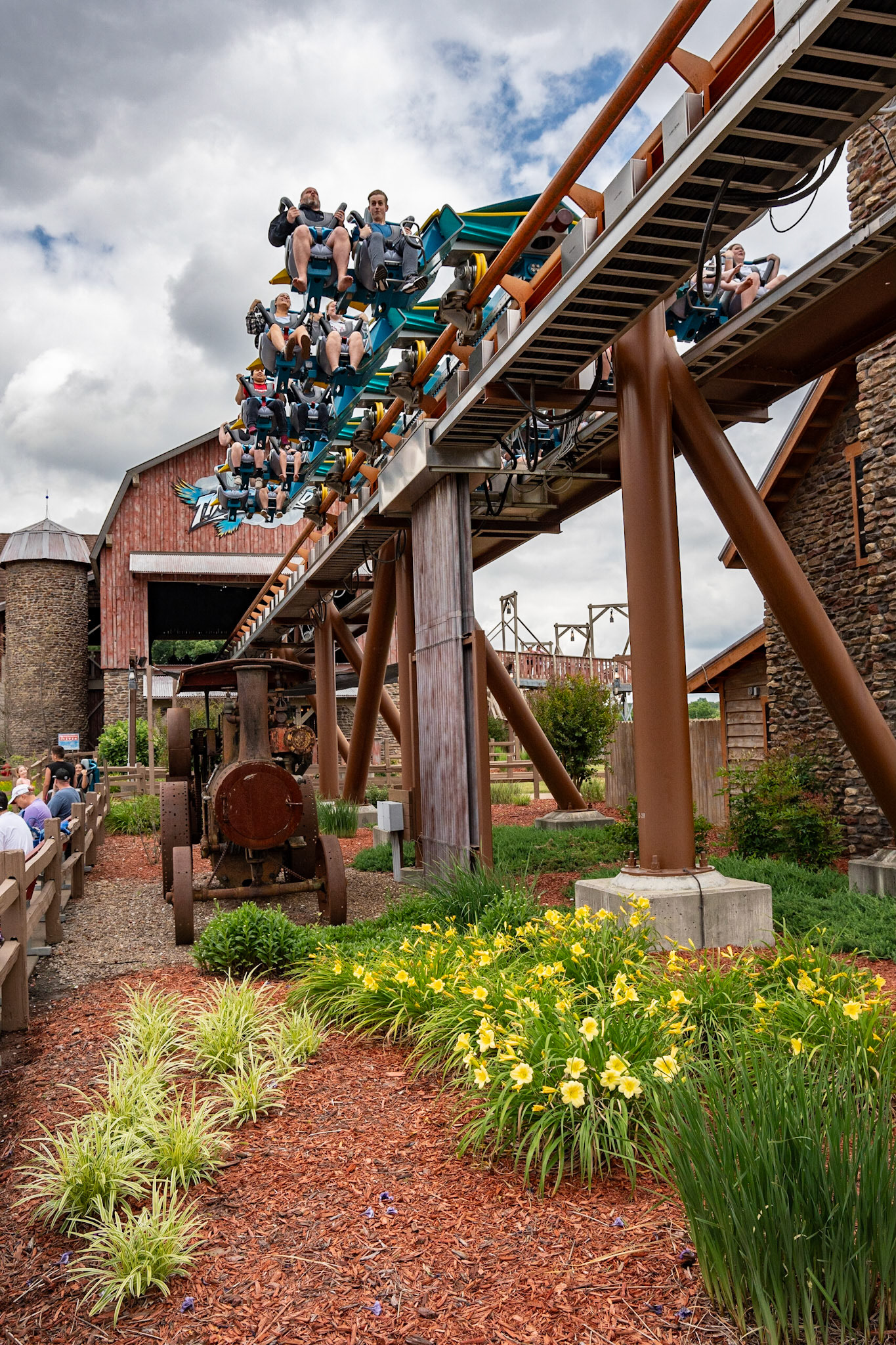 Photo by Jon Roost (www.jonroostphotos.com)