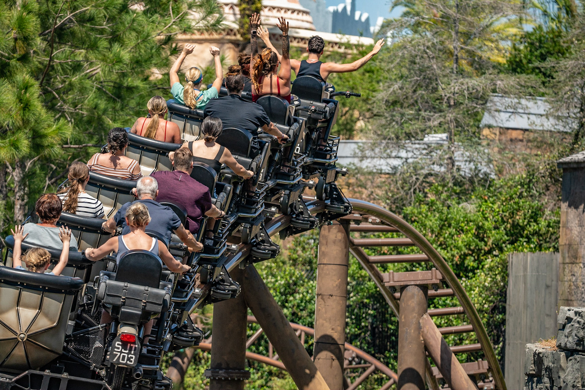 Photo by Jon Roost (www.jonroostphotos.com)