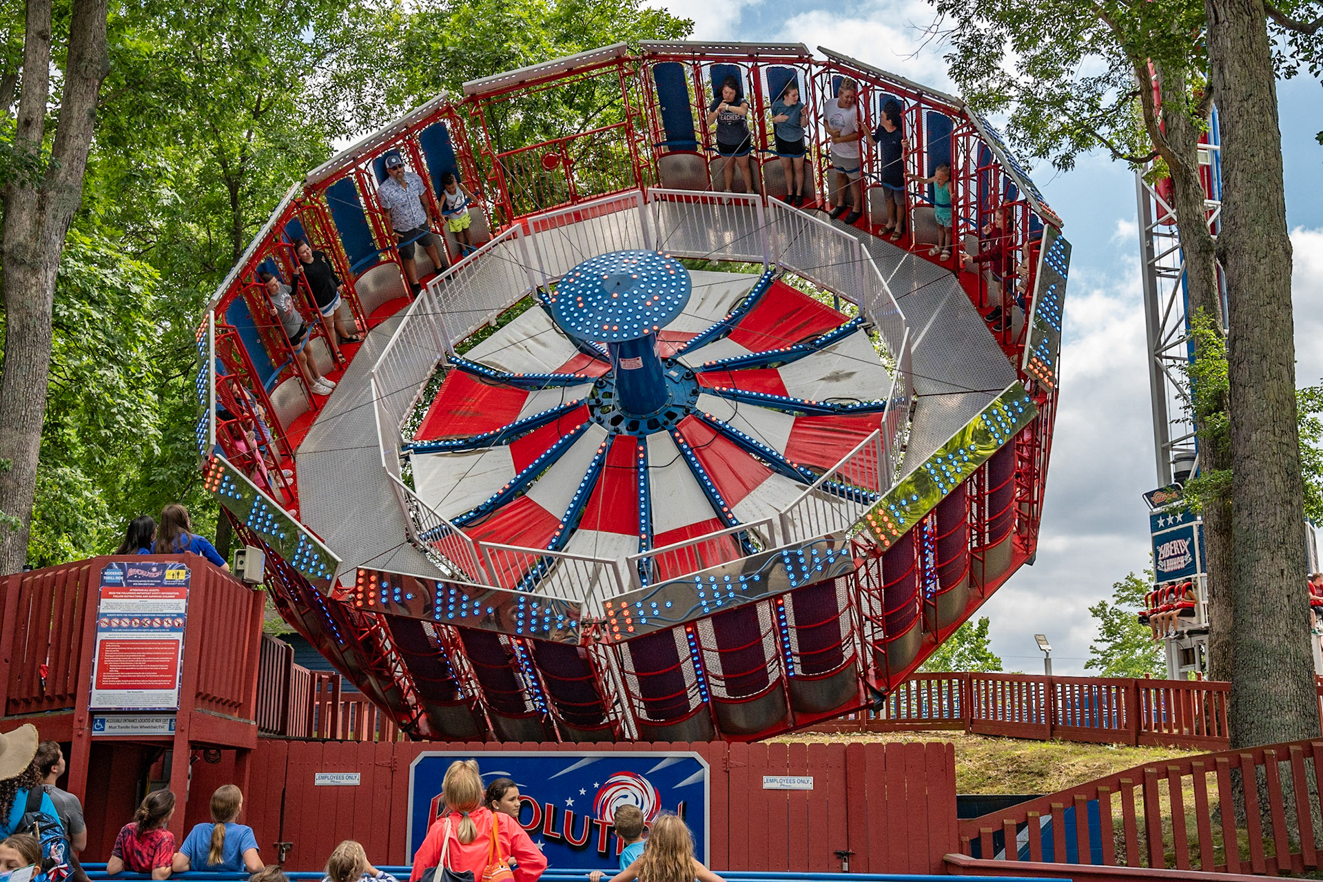 Photo by Jon Roost (www.jonroostphotos.com)