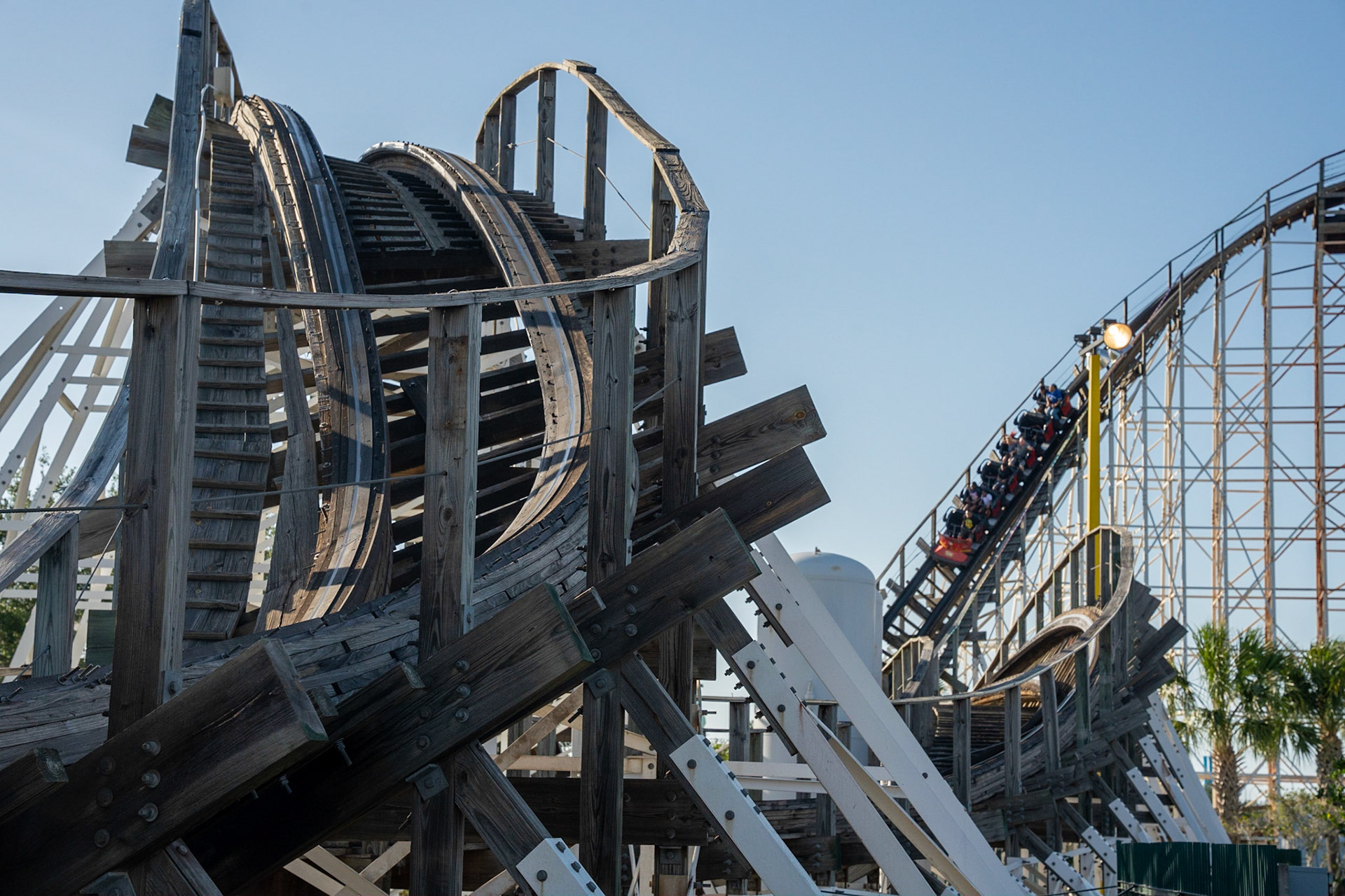 Photo by Jon Roost (www.jonroostphotos.com)