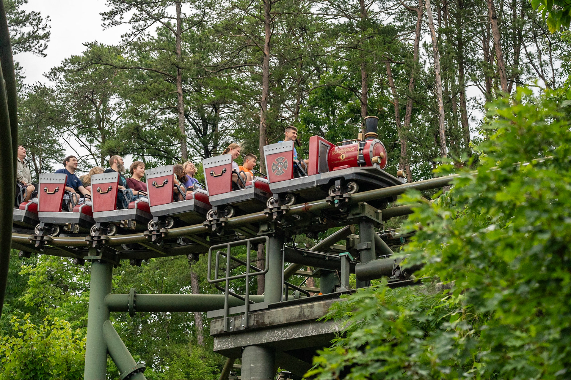 Photo by Jon Roost (www.jonroostphotos.com)