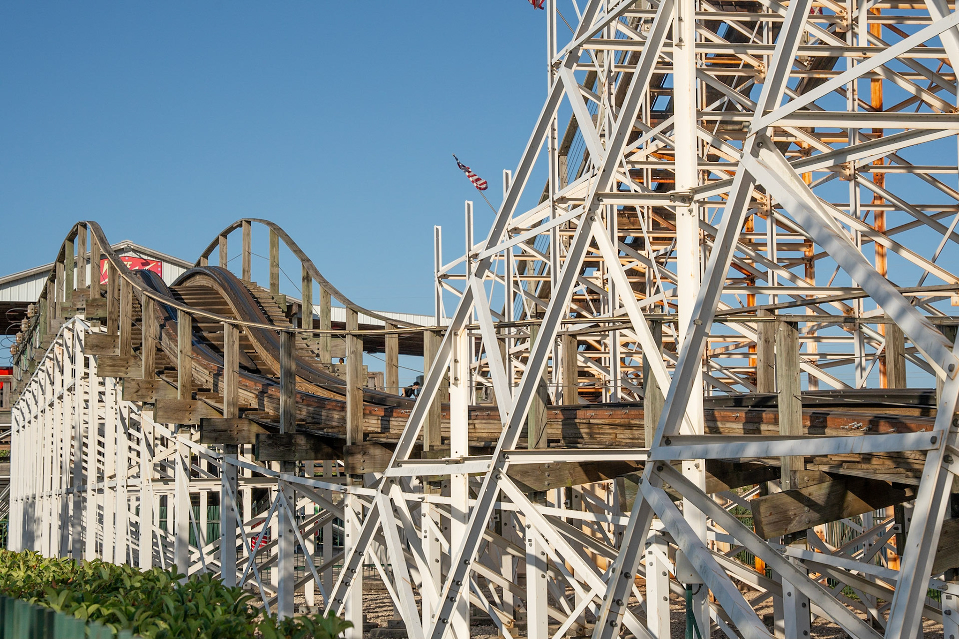 Photo by Jon Roost (www.jonroostphotos.com)