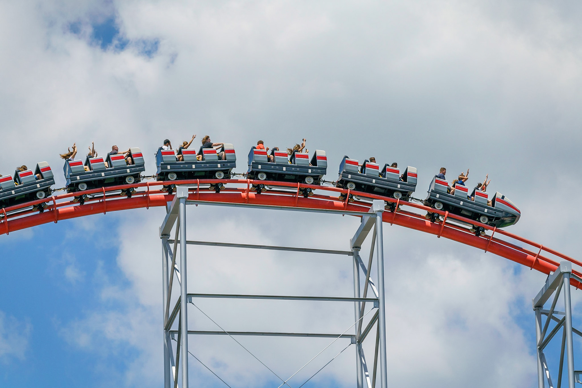 Photo by Jon Roost (www.jonroostphotos.com)