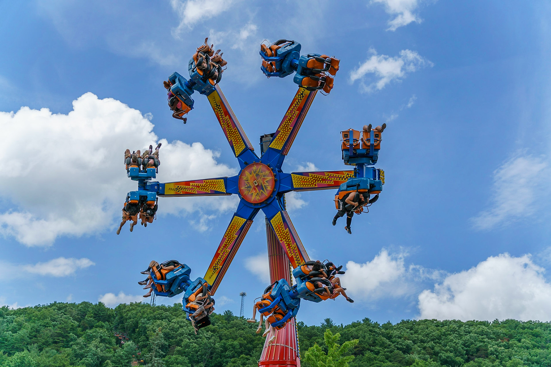 Photo by Jon Roost (www.jonroostphotos.com)