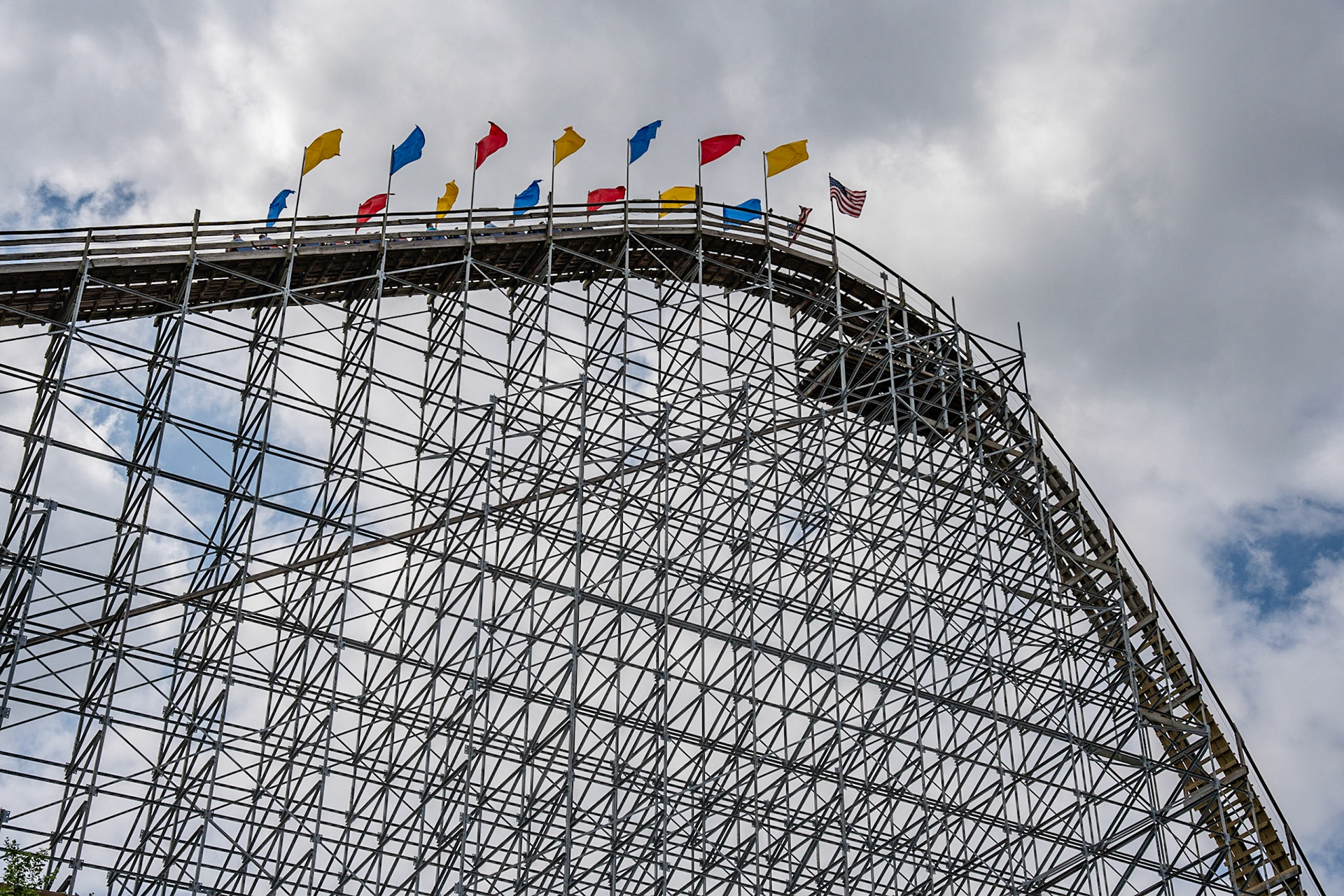 Photo by Jon Roost (www.jonroostphotos.com)