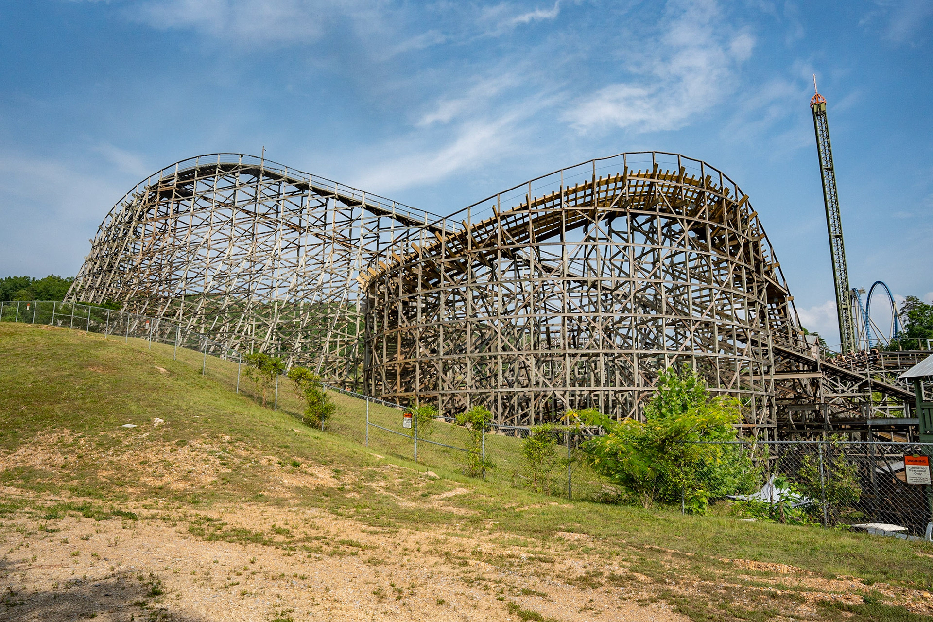 Photo by Jon Roost (www.jonroostphotos.com)