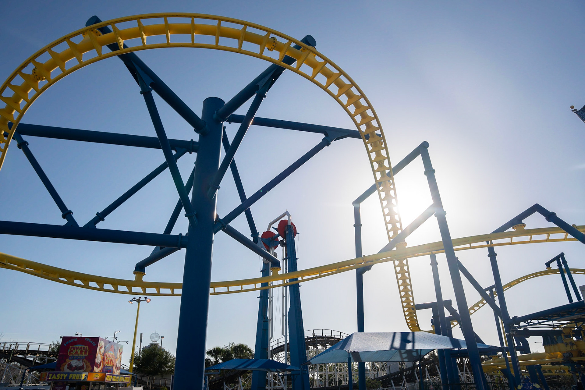 Photo by Jon Roost (www.jonroostphotos.com)