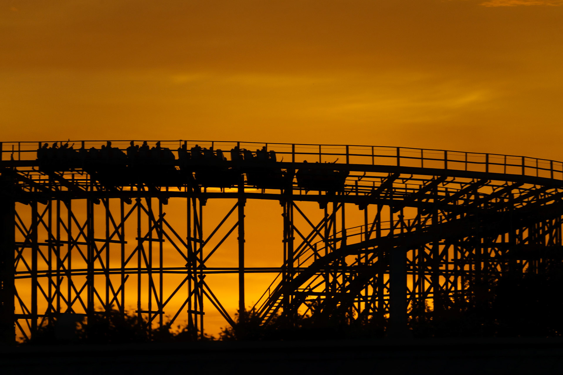 Photo by Jon Roost (www.jonroostphotos.com)