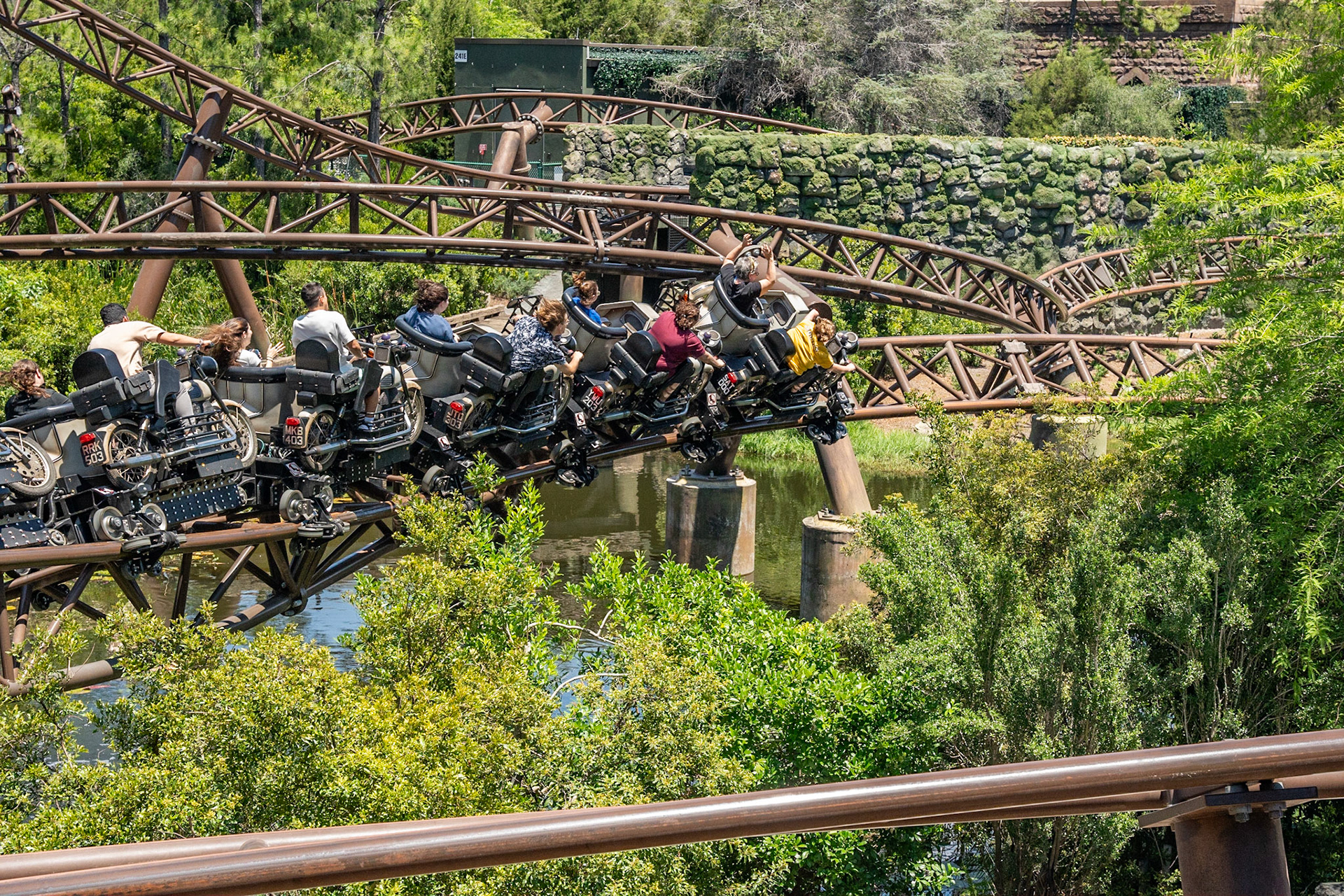 Photo by Jon Roost (www.jonroostphotos.com)
