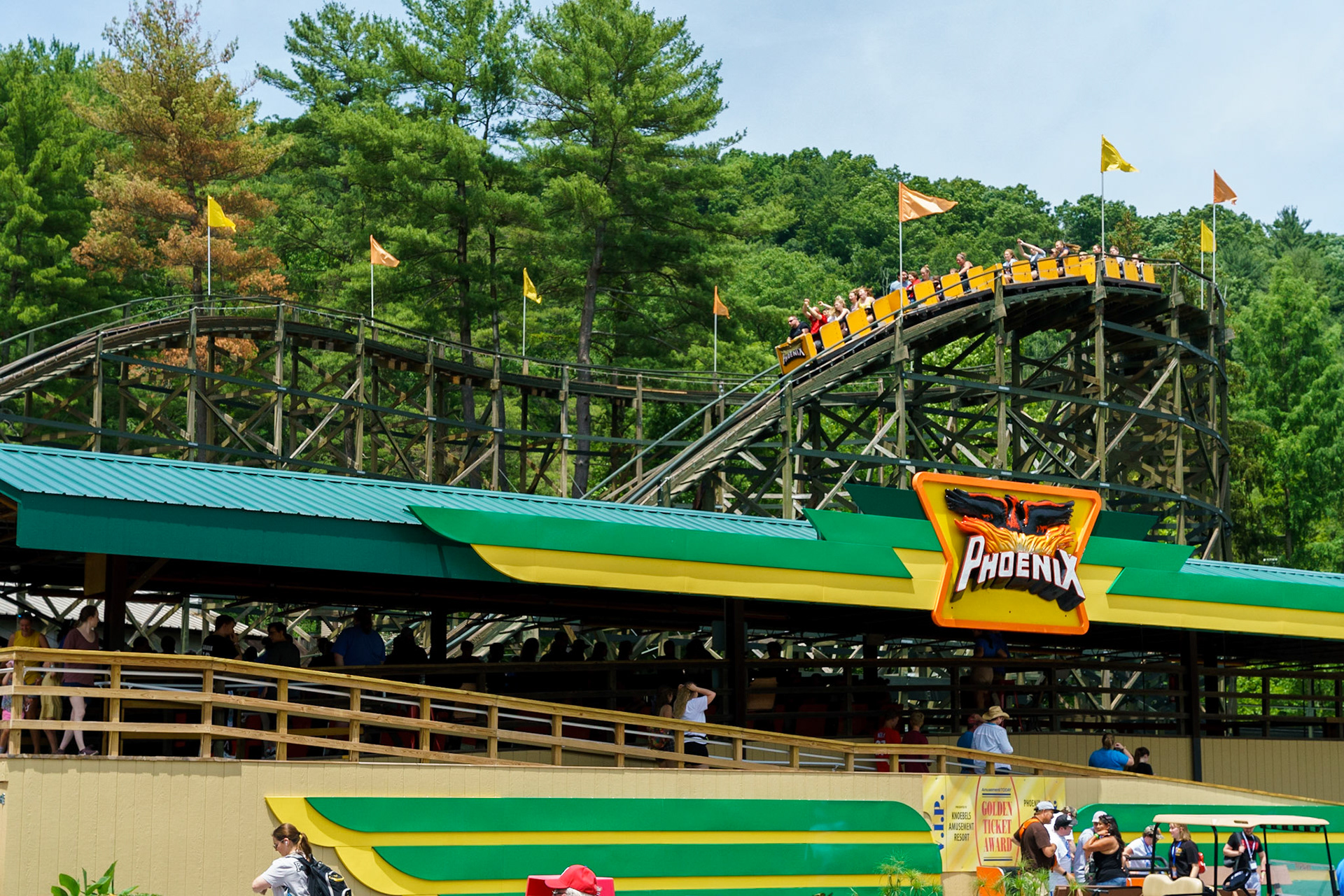 Photo by Jon Roost (www.jonroostphotos.com)